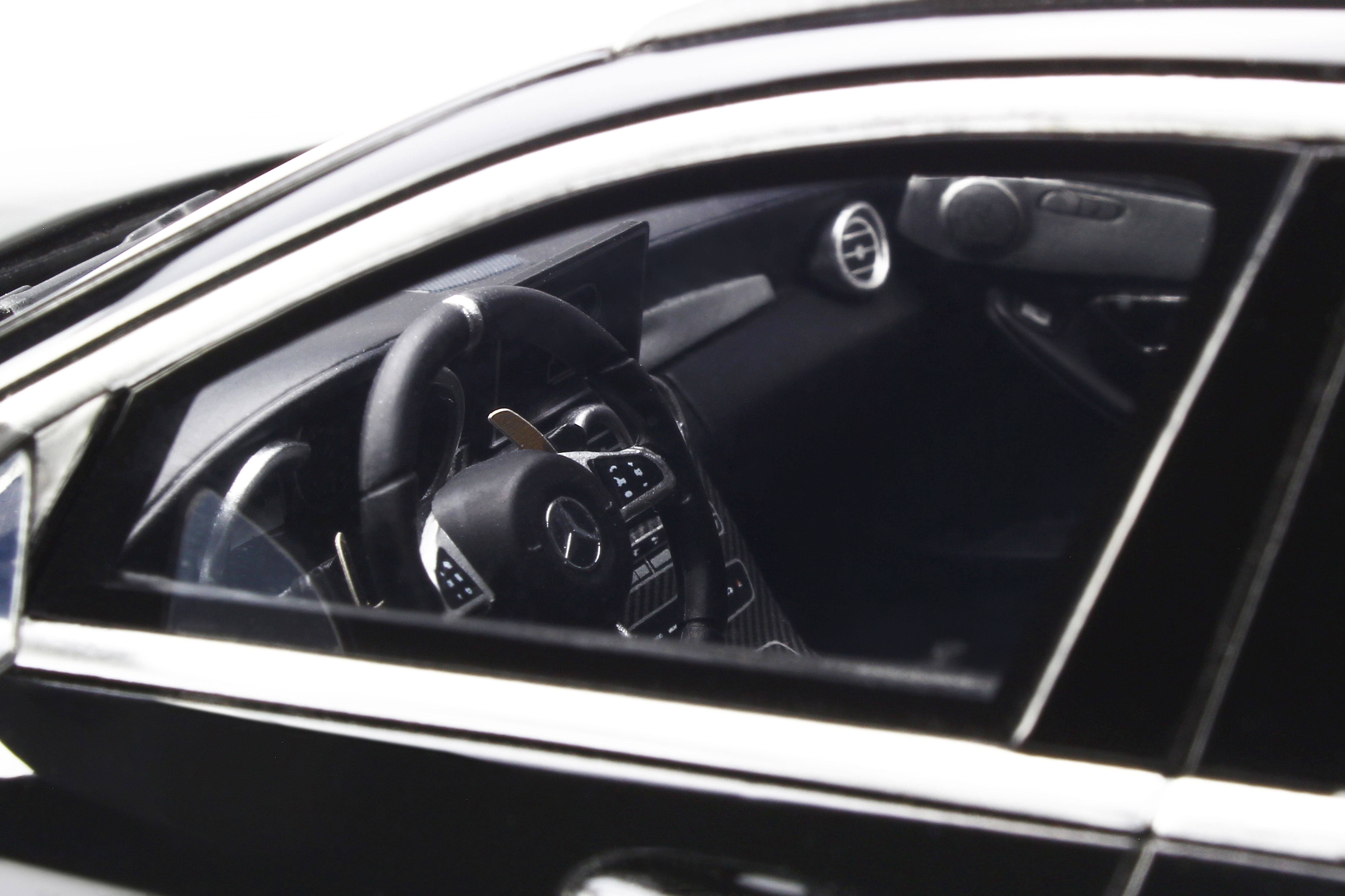 GT Spirit 1:18 Mercedes Benz BRABUS C CLASS T-MODEL B25 Black GT180