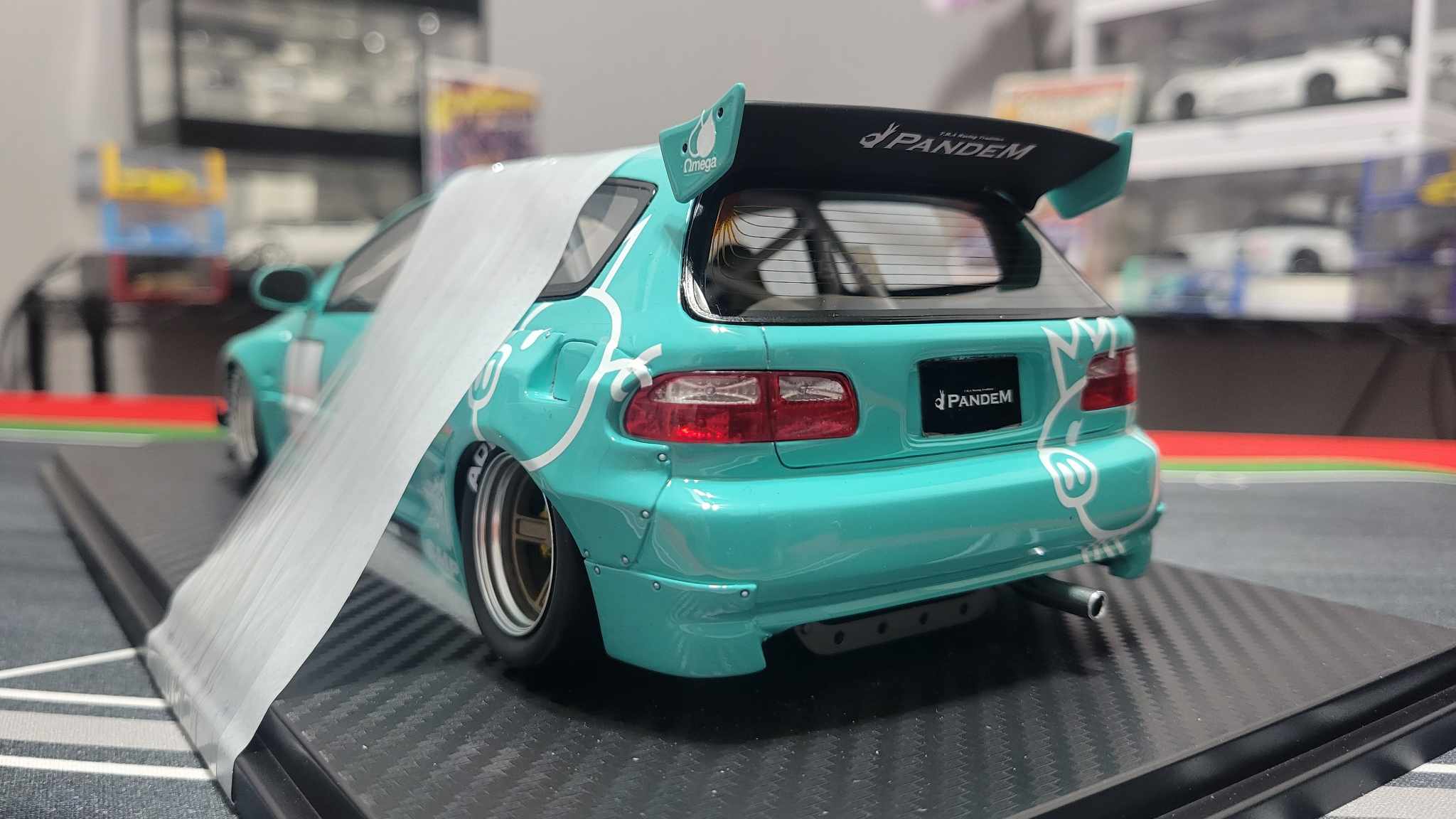 One Model 1:18 Honda Civic EG6 Rocket Bunny in Teal Green