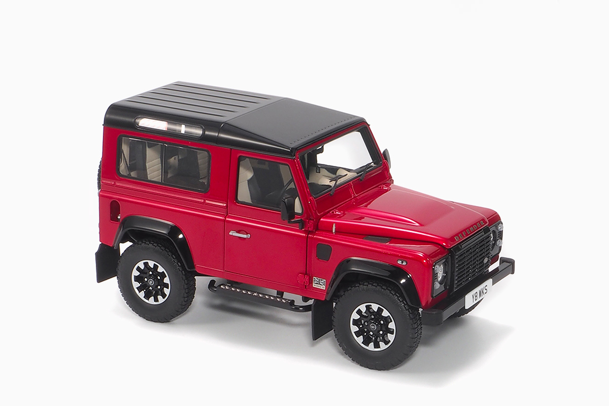 Land Rover Defender 90 Works V8 70Th Edition – 2017 Red 1:18 by Almost Real