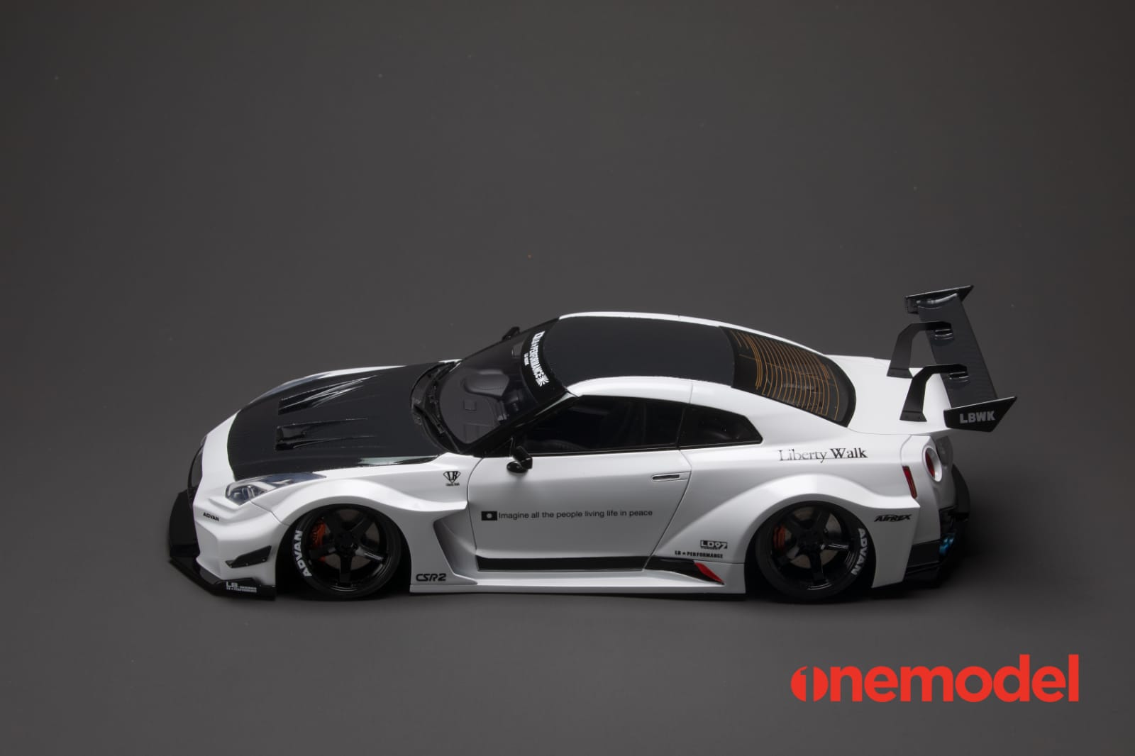 One Model 1:18 Nissan 35GT-RR LBWK Silhouette Works with Carbon Bonnet
