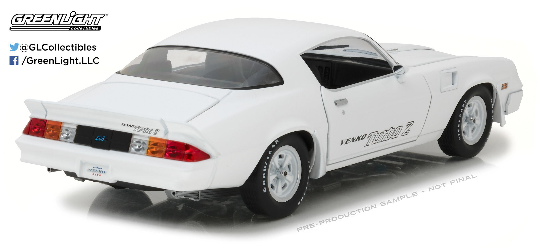 GreenLight 1:18 1981 Chevrolet Z/28 Yenko Turbo Z - White 12998