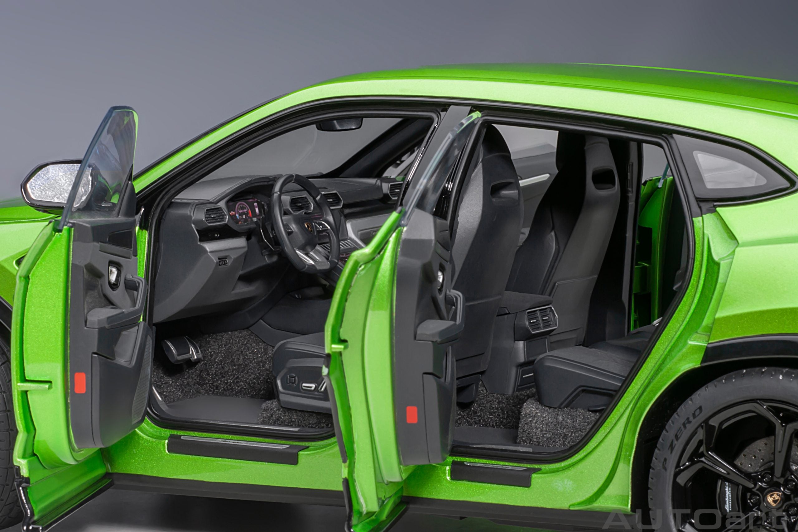 AUTOart 1:18 Lamborghini Urus (Verde Selvans) 79169