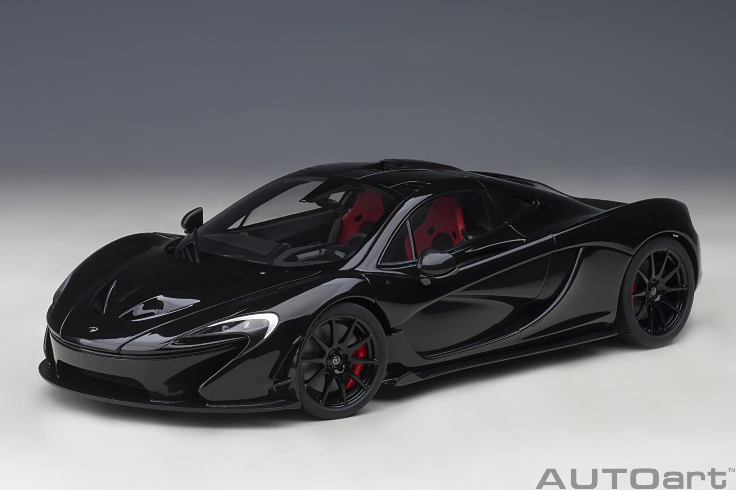 AUTOart 1:18 McLaren P1 (Fire Black) 76065
