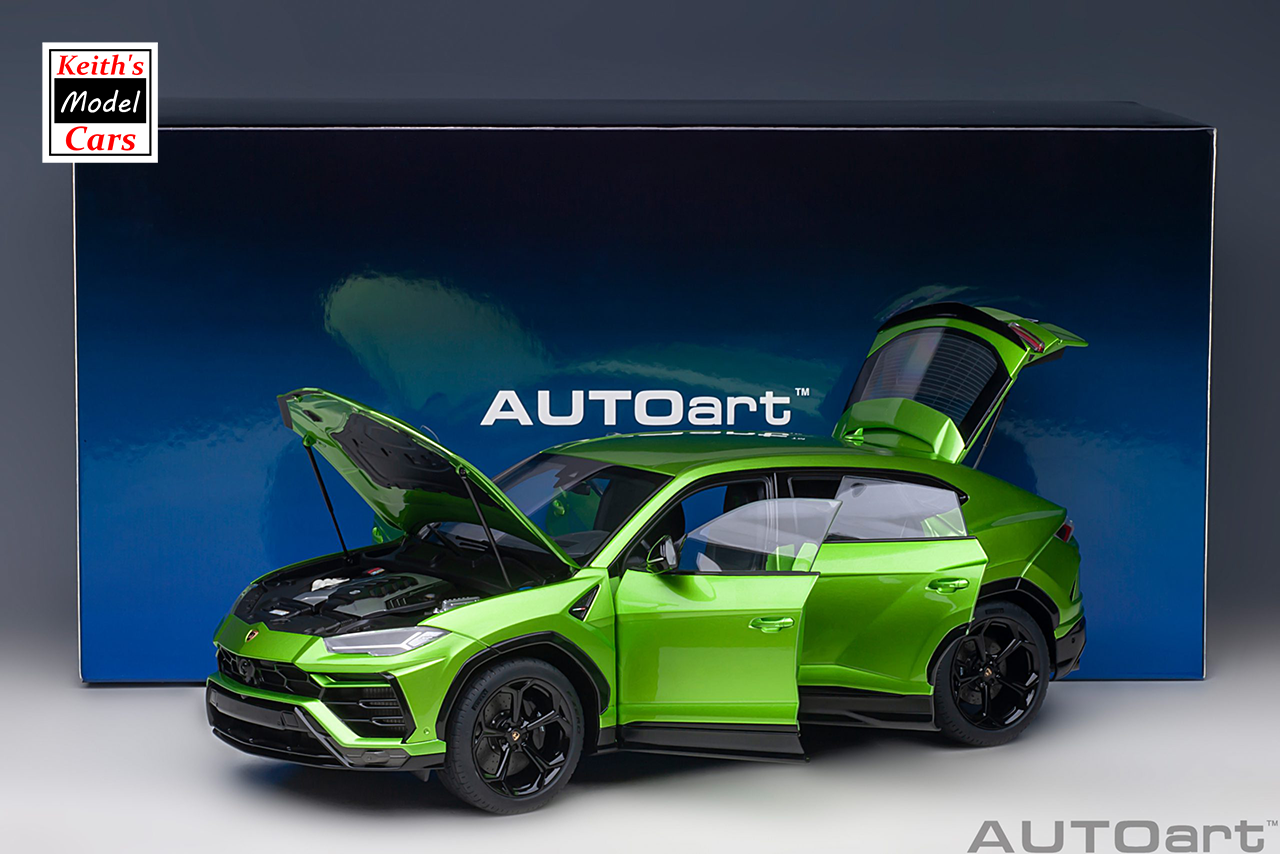 [1/18 Scale] Lamborghini Urus in Verde Selvans by AUTOart Models