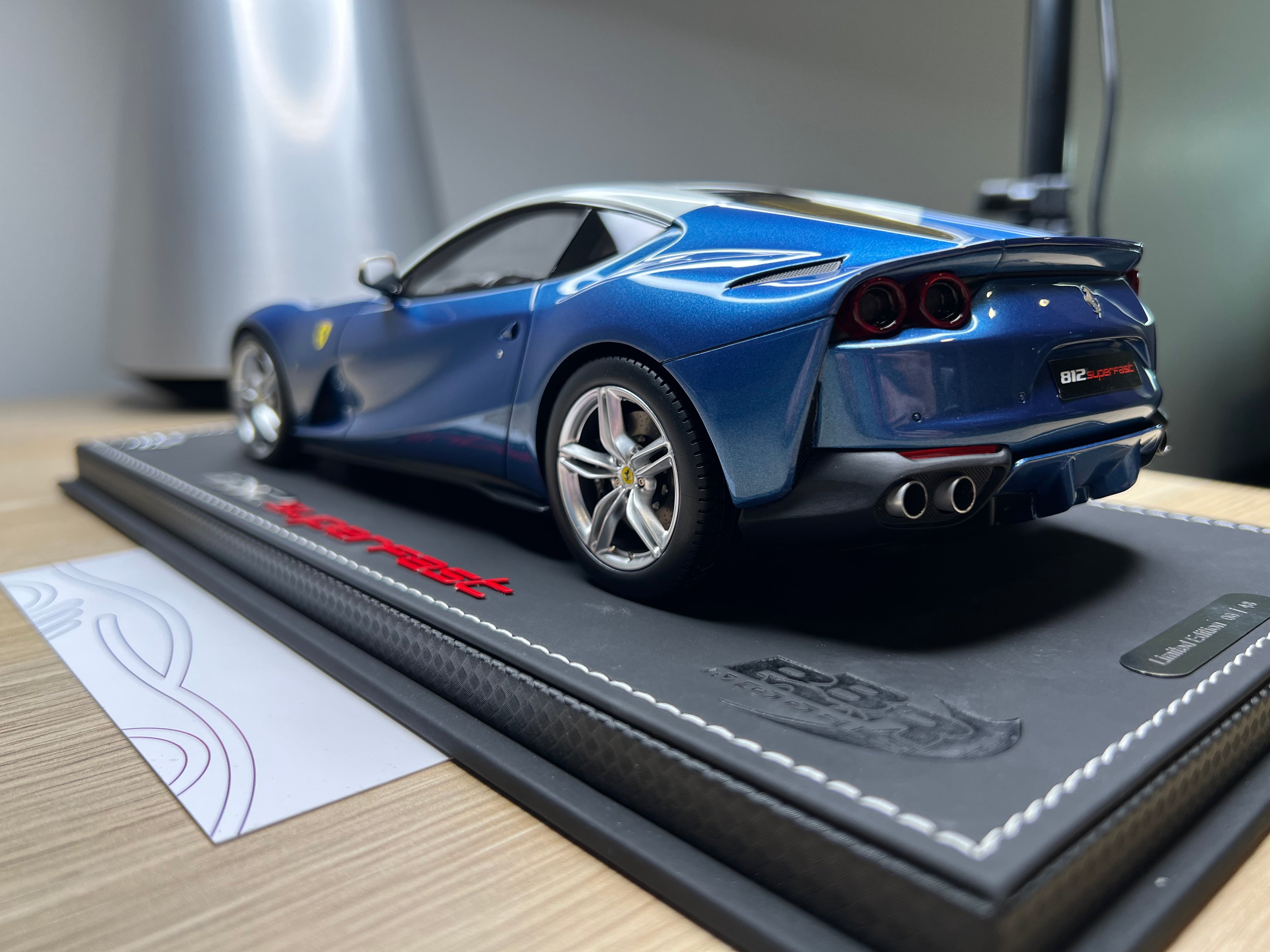 Ferrari 812 Superfast - Tailor Made - 1:18