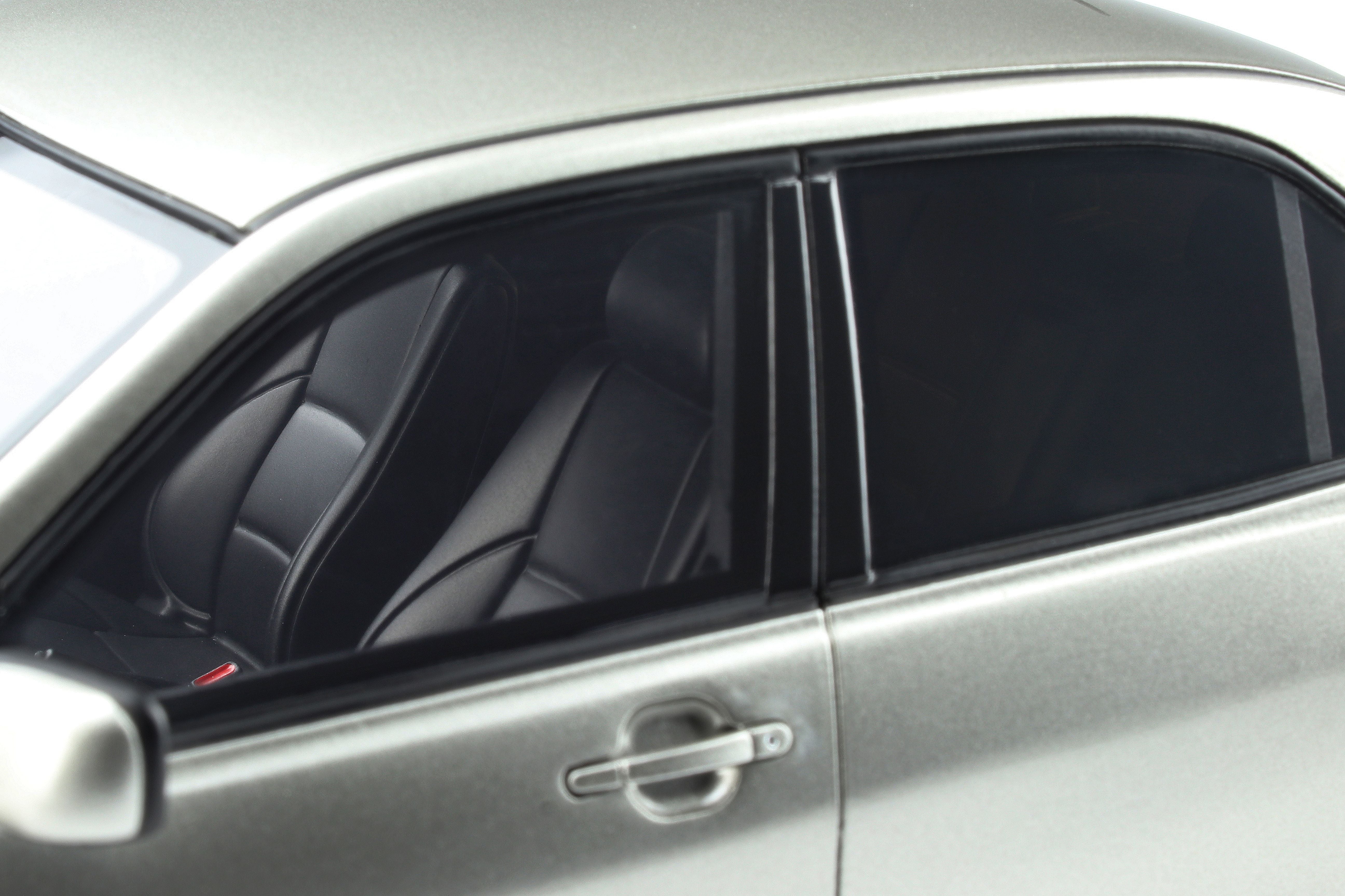 OTTO 1:18 1998 Lexus IS200 Millennium Silver Metallic OT991