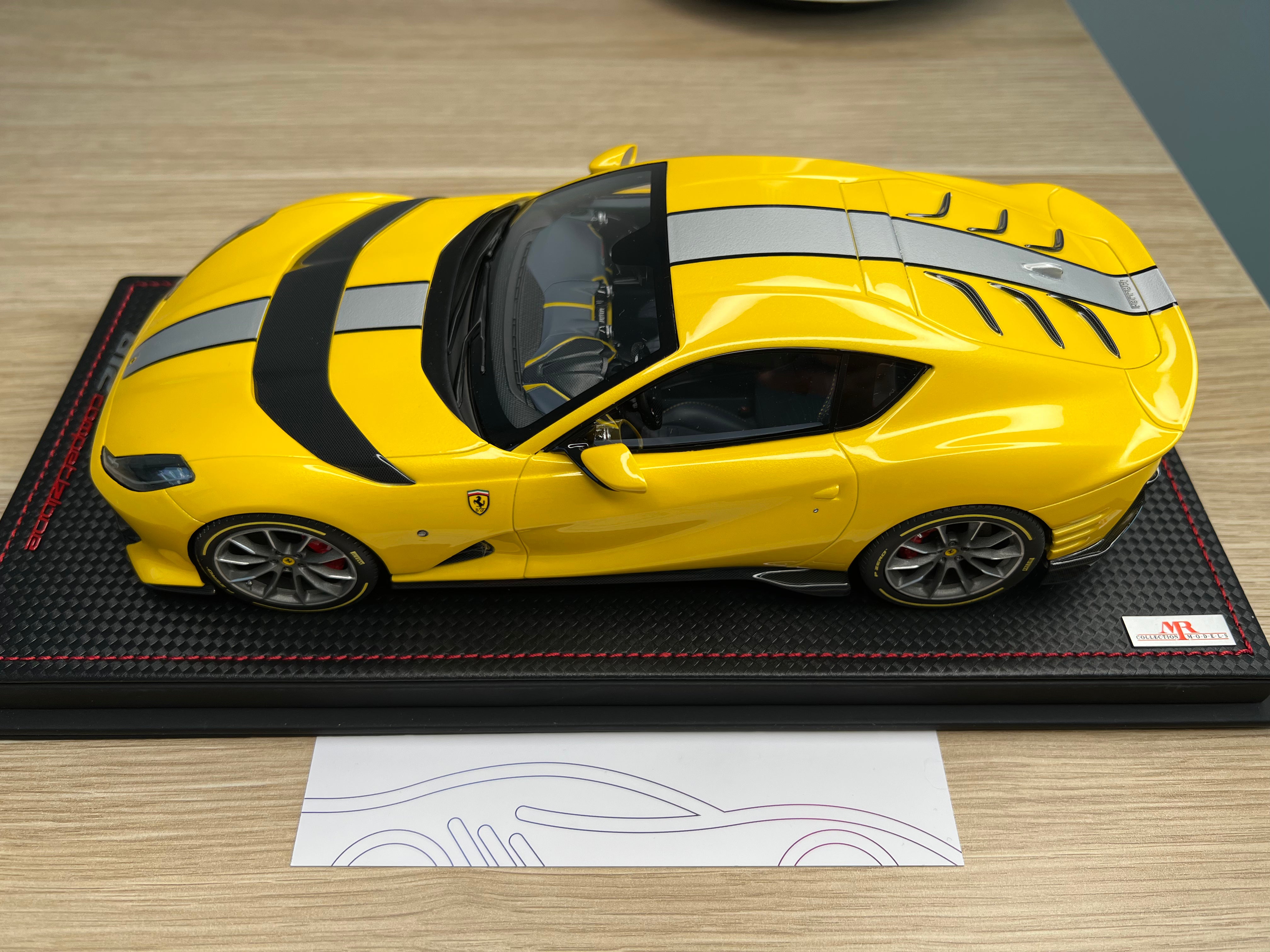 Ferrari 812 Competizione - Giallo Tristrato - 1:18