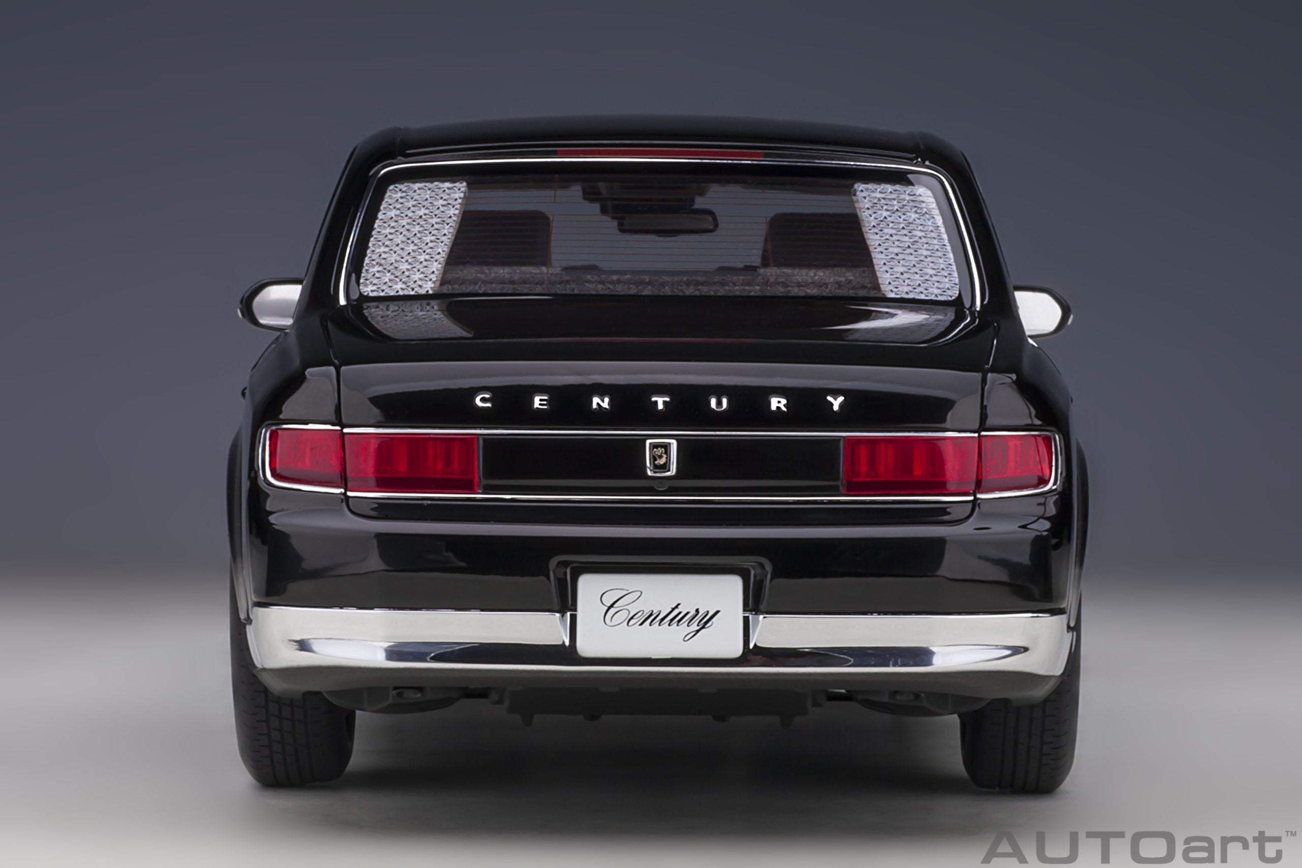 AUTOart 1:18 Toyota Century with curtains (Black) 78765