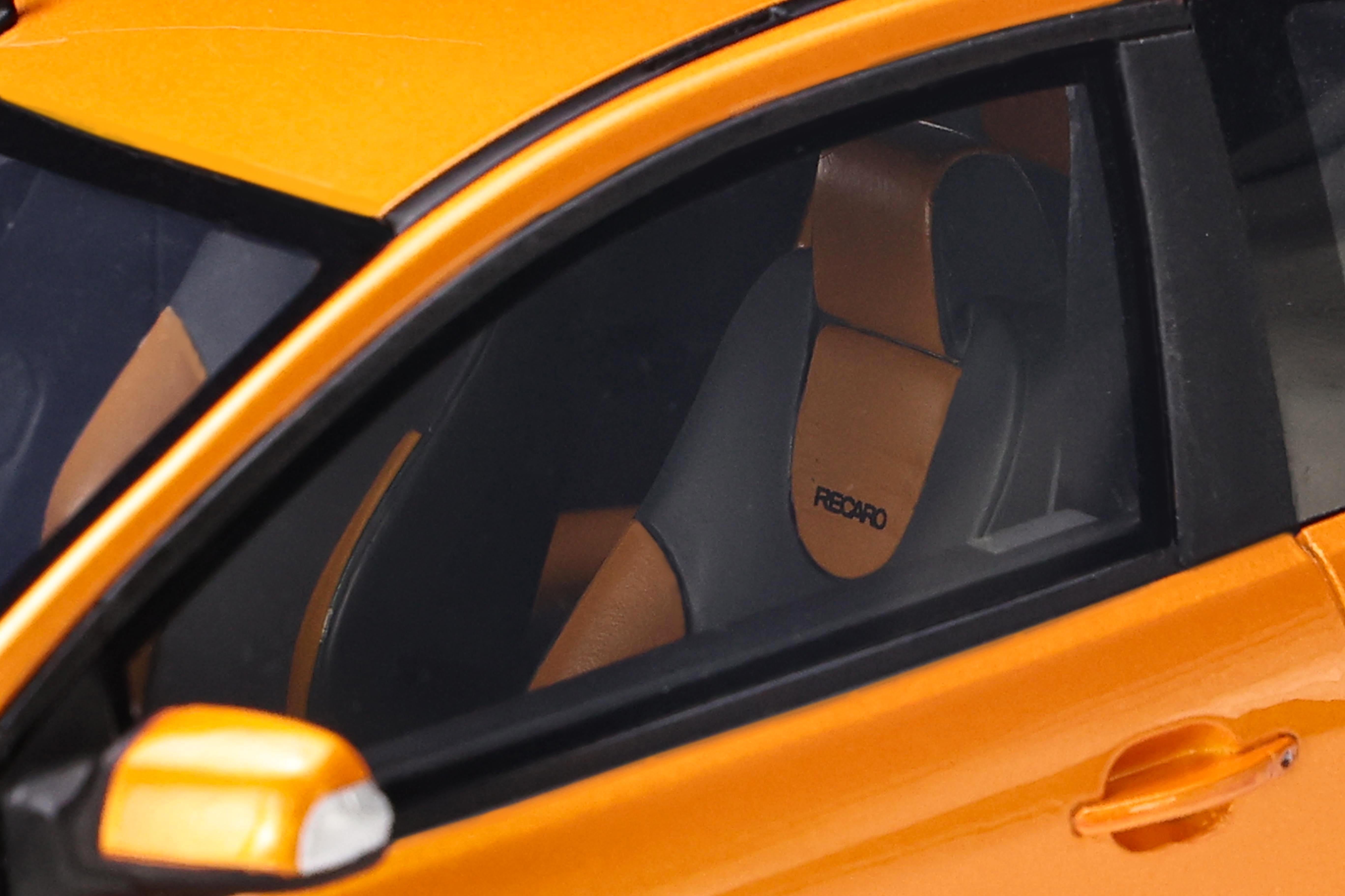 OTTO 1:18 Ford Focus Mk2 ST 2.5 Orange 2006 OT961