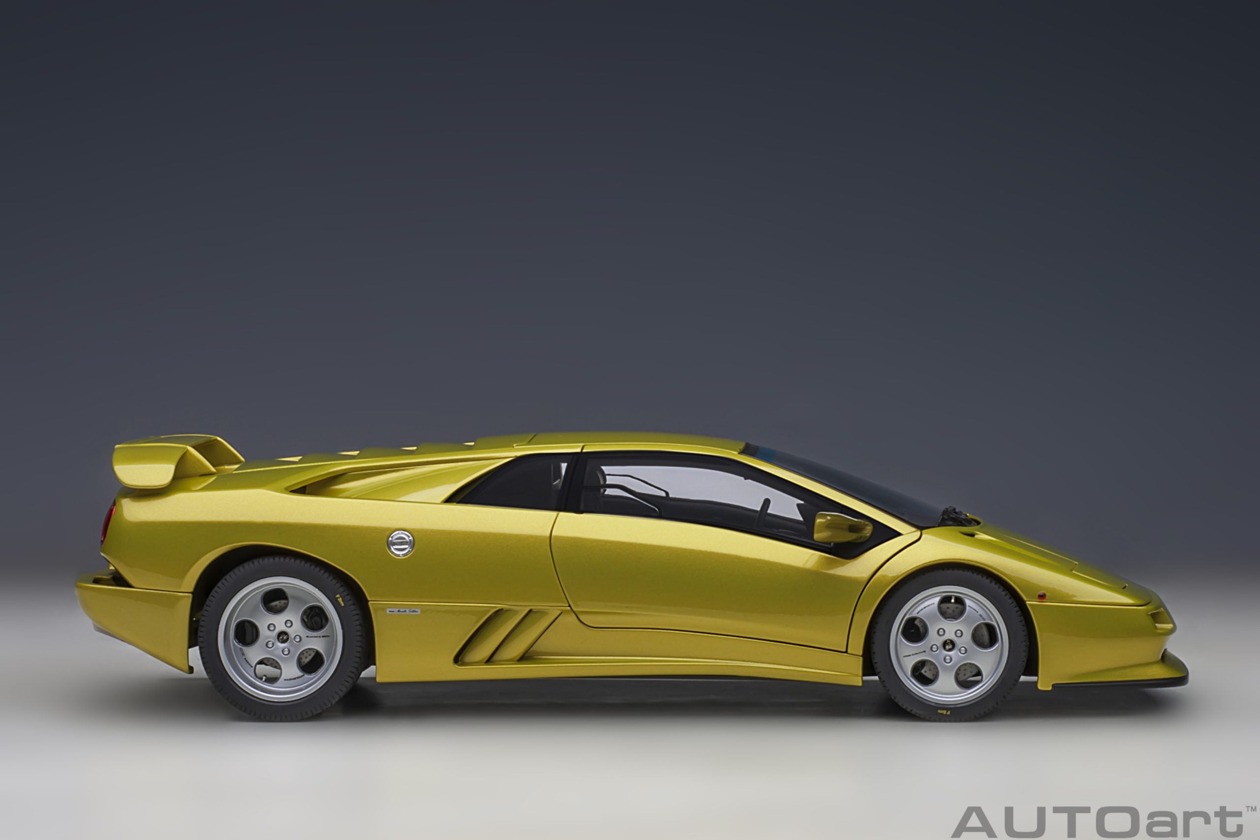AUTOart 1:18 Lamborghini Diablo SE 30th Anniversary Edition (Giallo Spyder) 79157