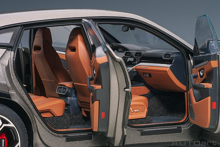 AUTOART 1:18 LAMBORGHINI URUS (GRIGIO TITANS/MATT GREY) 79164