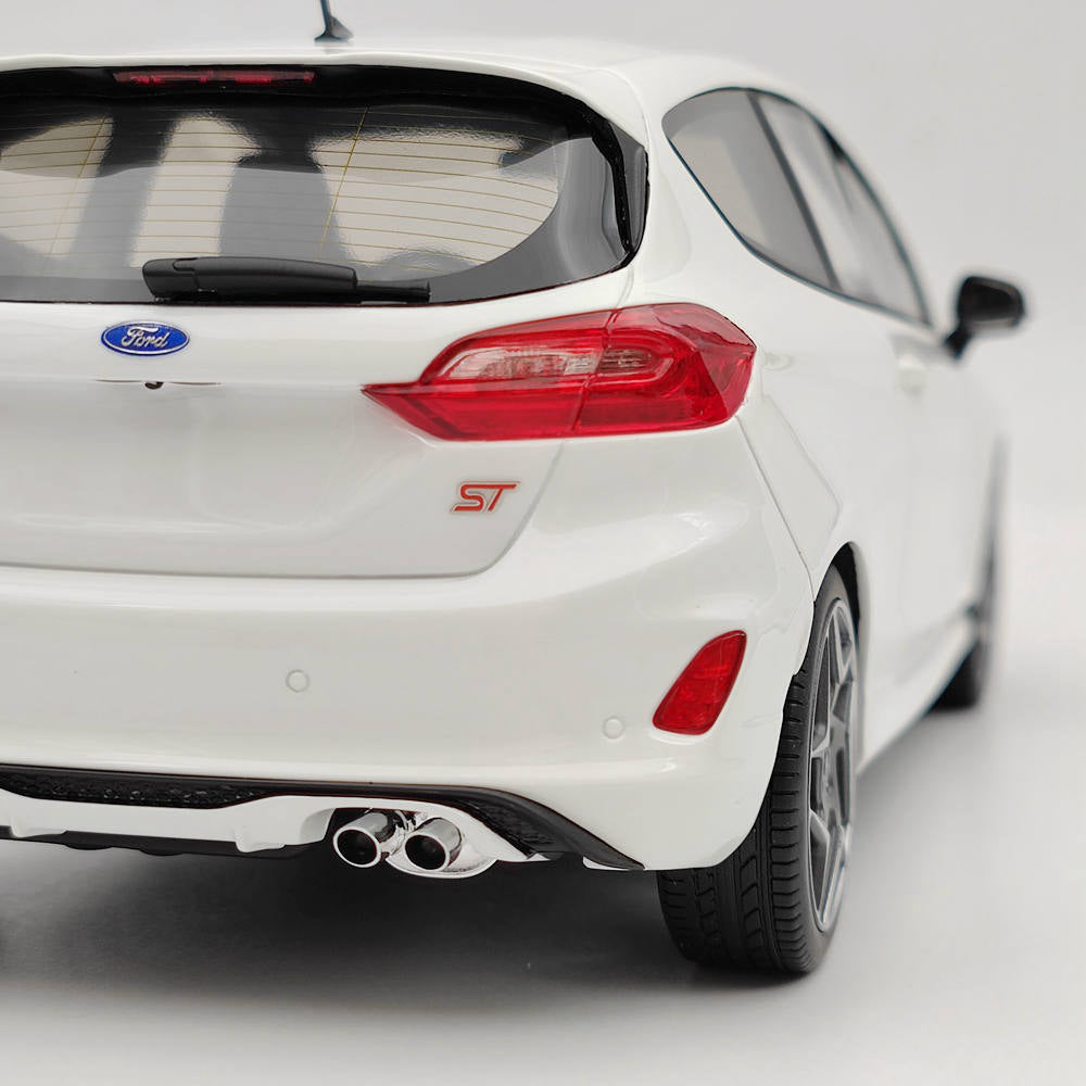 DNA Collectibles 1/18 Ford Fiesta ST 2020 DNA000142 Resin Model Limited White Toy Car