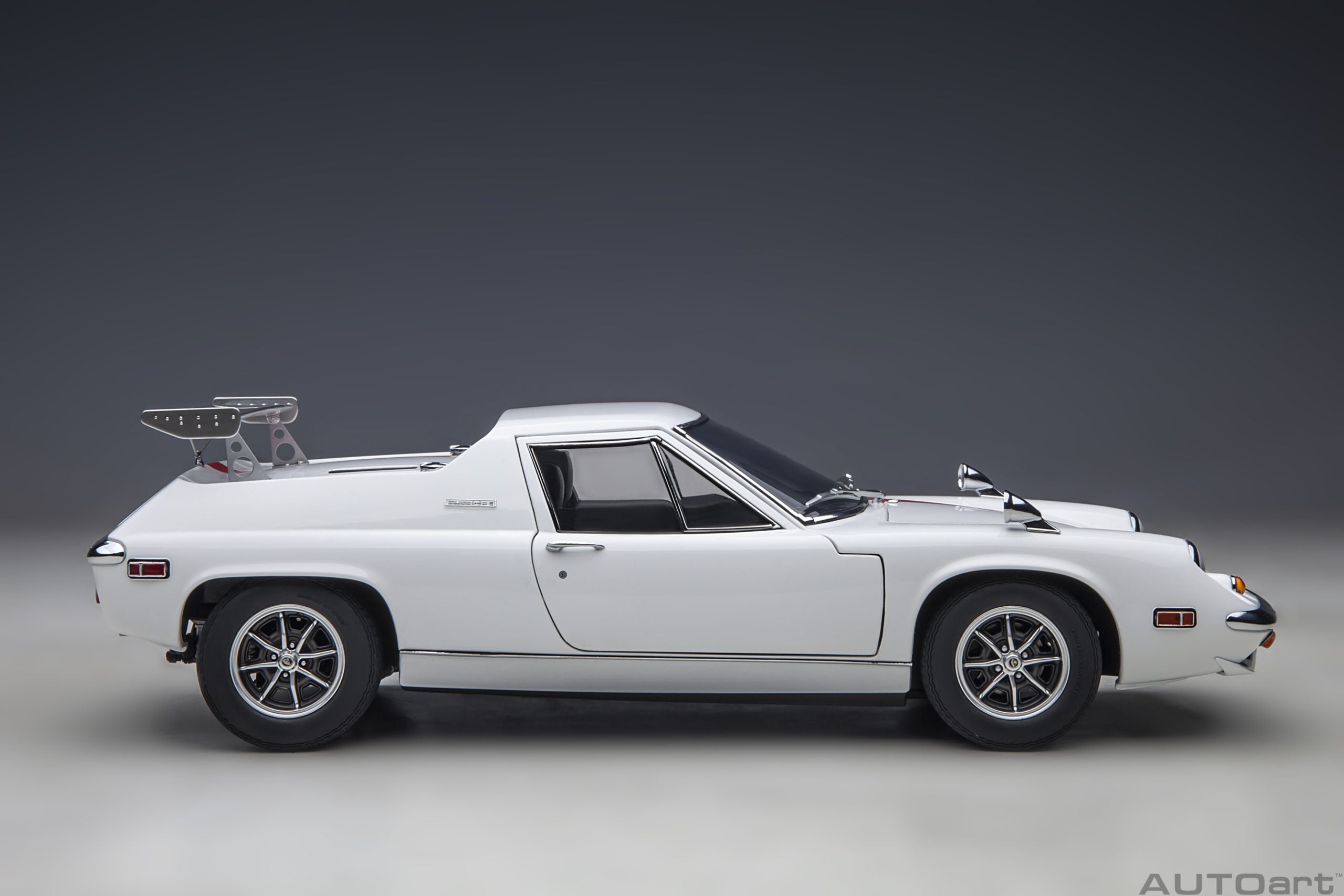 AUTOart 1:18 Lotus Europa Special “THE CIRCUIT WOLF” 75396