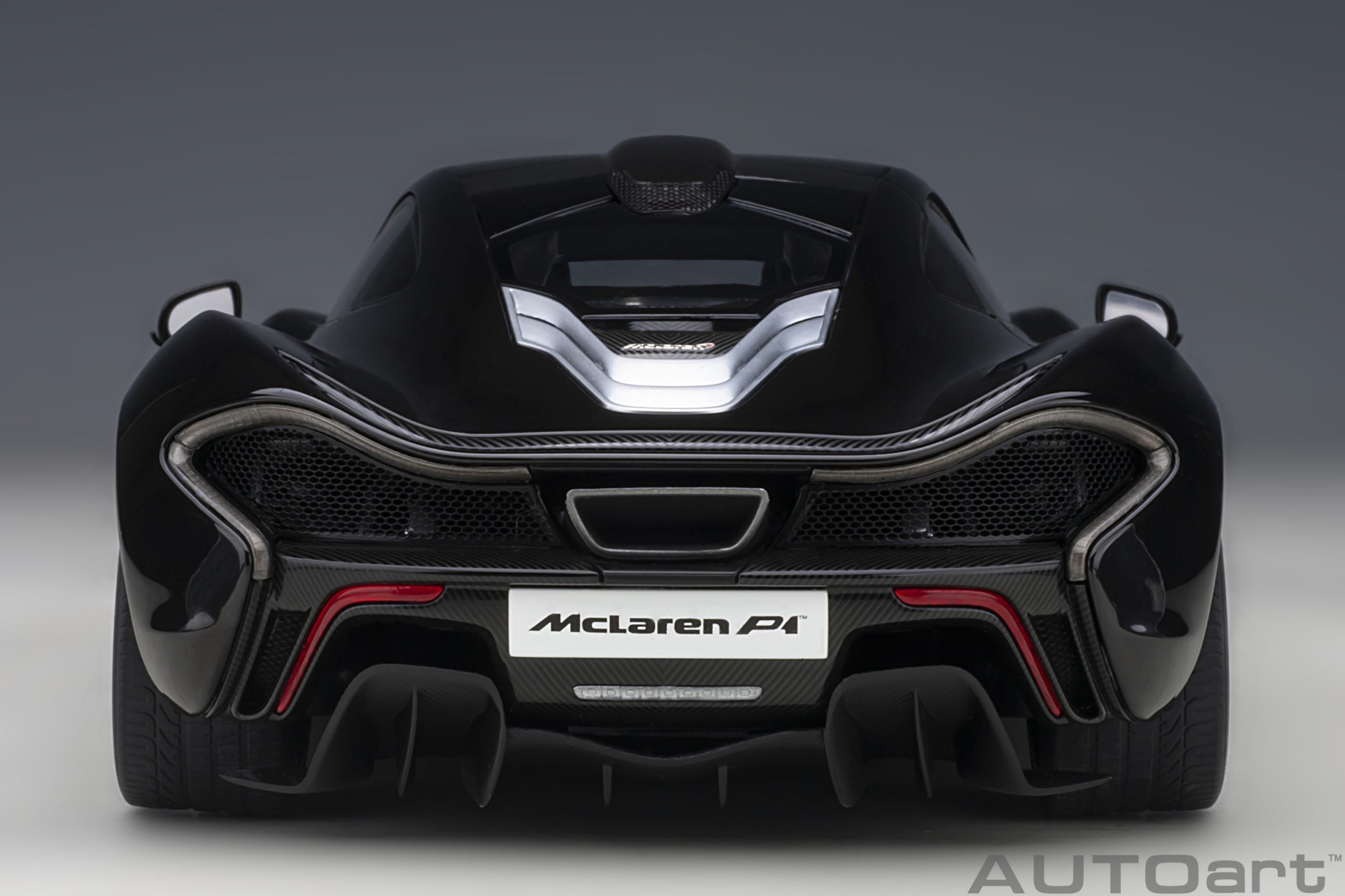 AUTOart 1:18 McLaren P1 (Fire Black) 76065