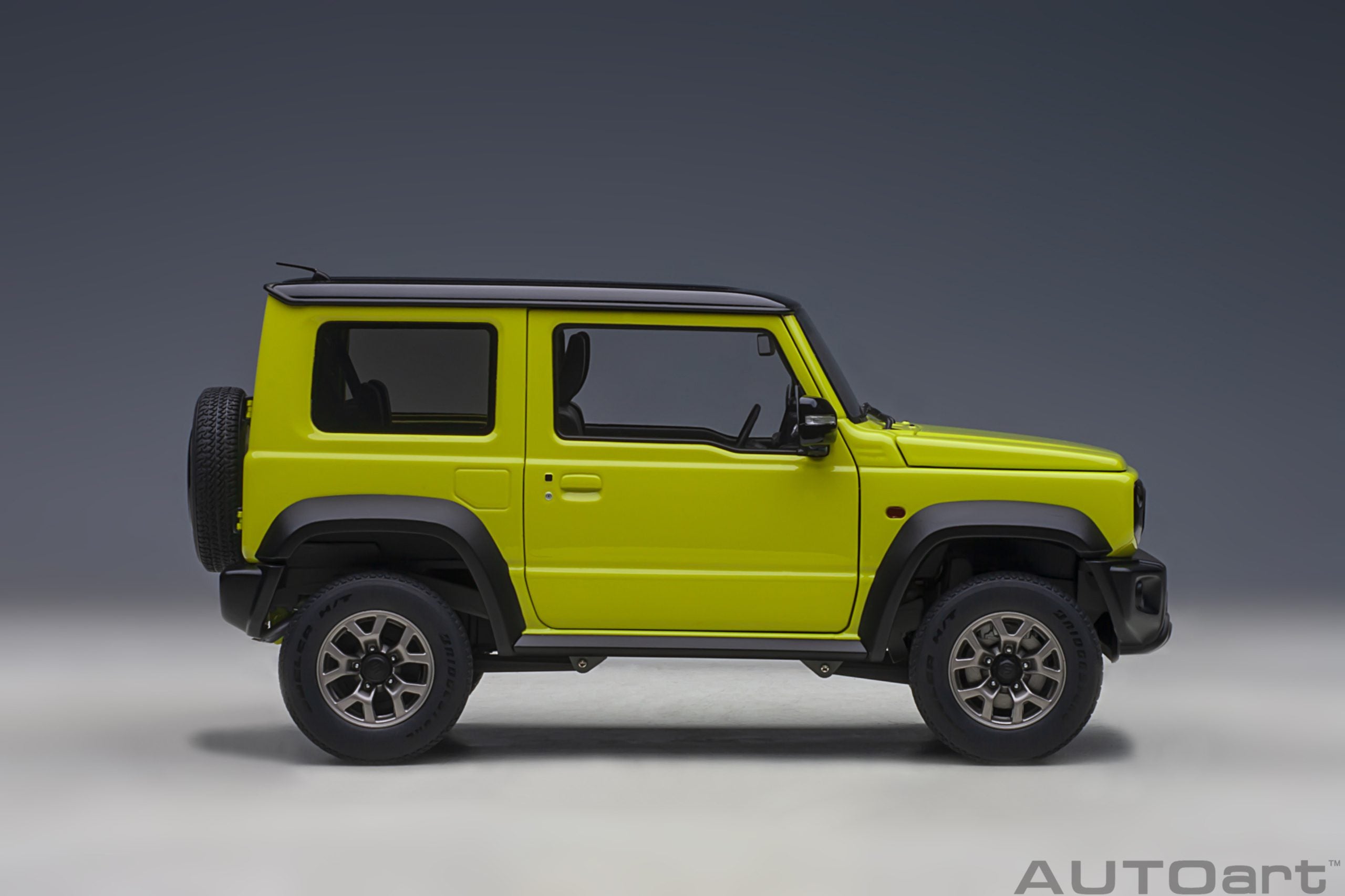 AUTOart 1:18 Suzuki Jimny Sierra (JB74) (Kinetic Yellow with Black roof) 78506