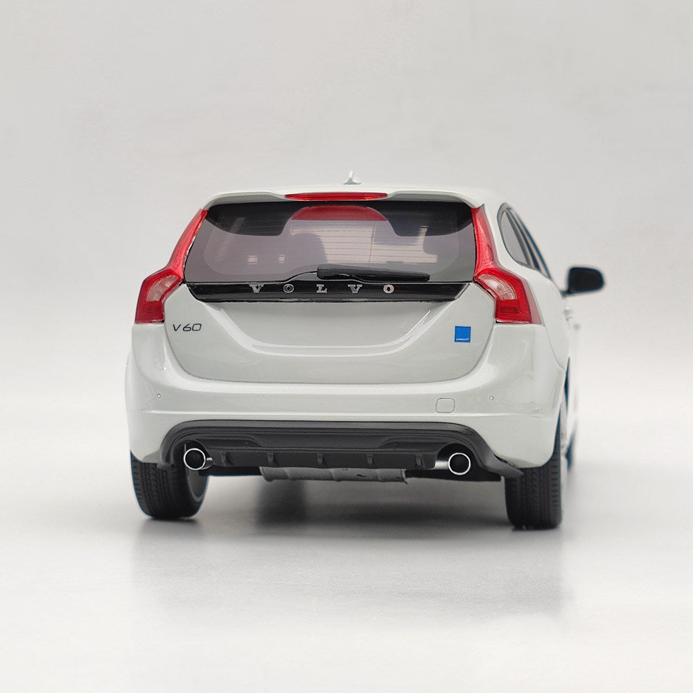 DNA Collectibles 1/18 Volvo V60 Polestar Engineered DNA000144 Resin Model White Toys Car Gift