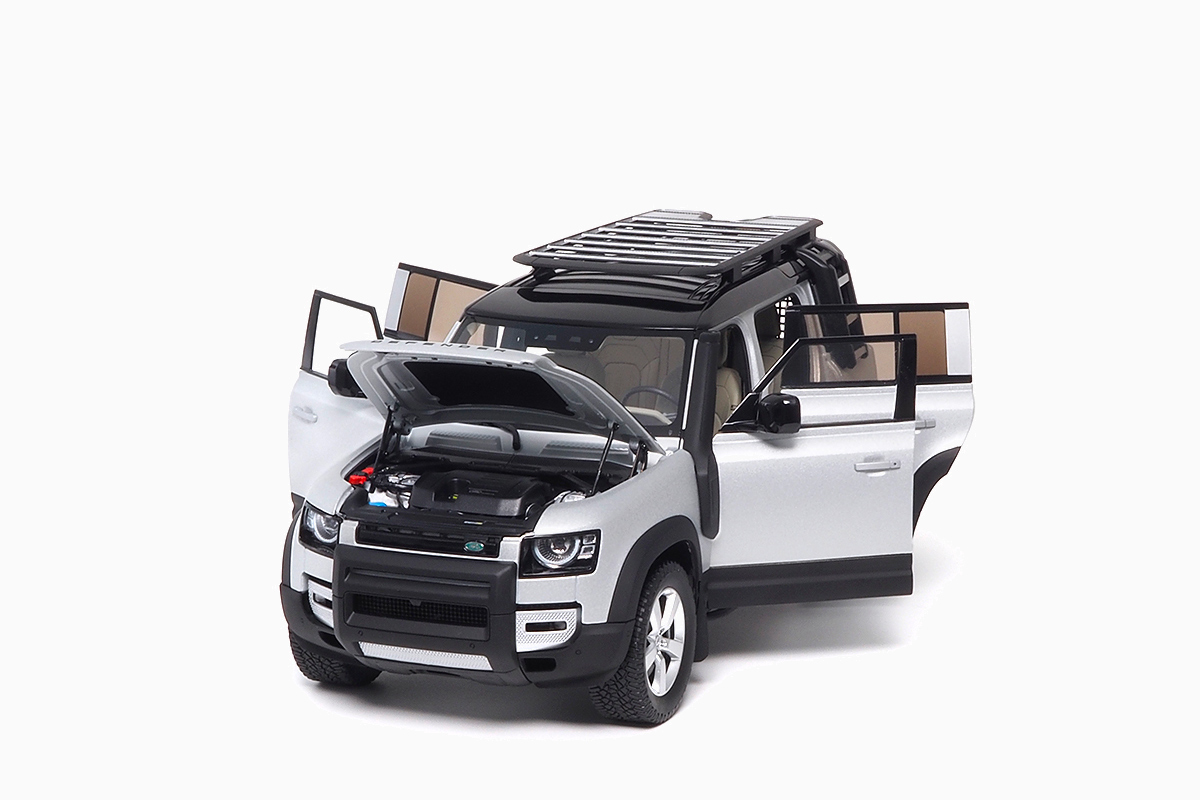 Land Rover Defender 110 2020 Satin Indus Silver 1:18 by Almost Real