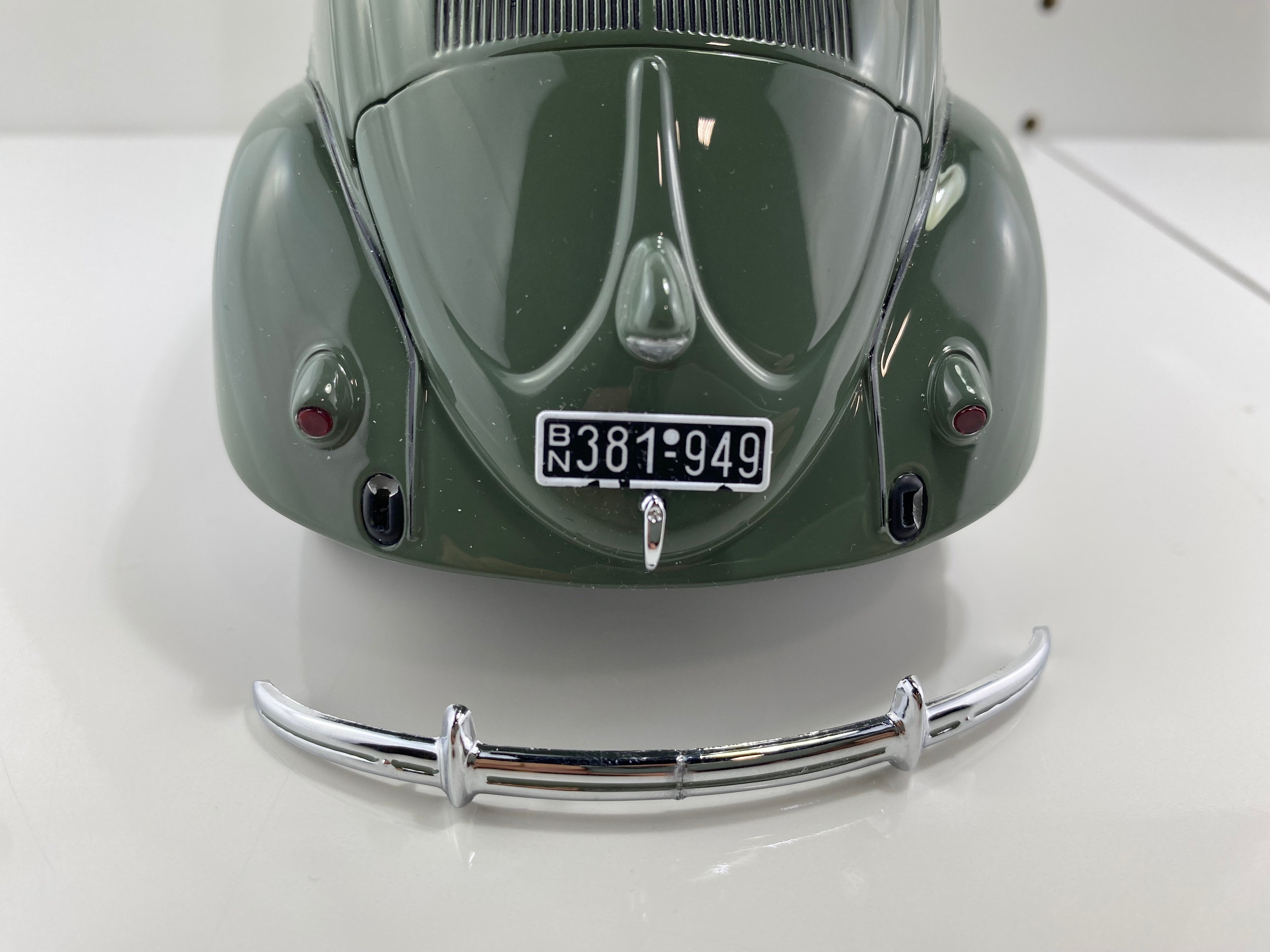 Minichamps 1:18 VOLKSWAGEN Beetle 1200 – 1949 – GREEN 107054000 (Clearance Final Sale)