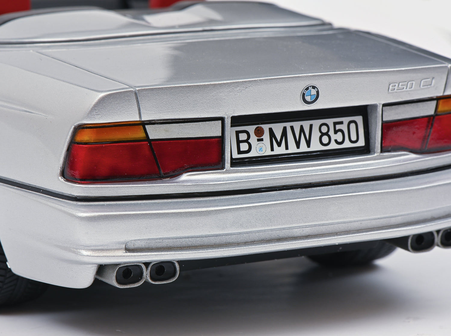 Schuco 1:18 BMW 850 Ci Cabriolet E31 450025500