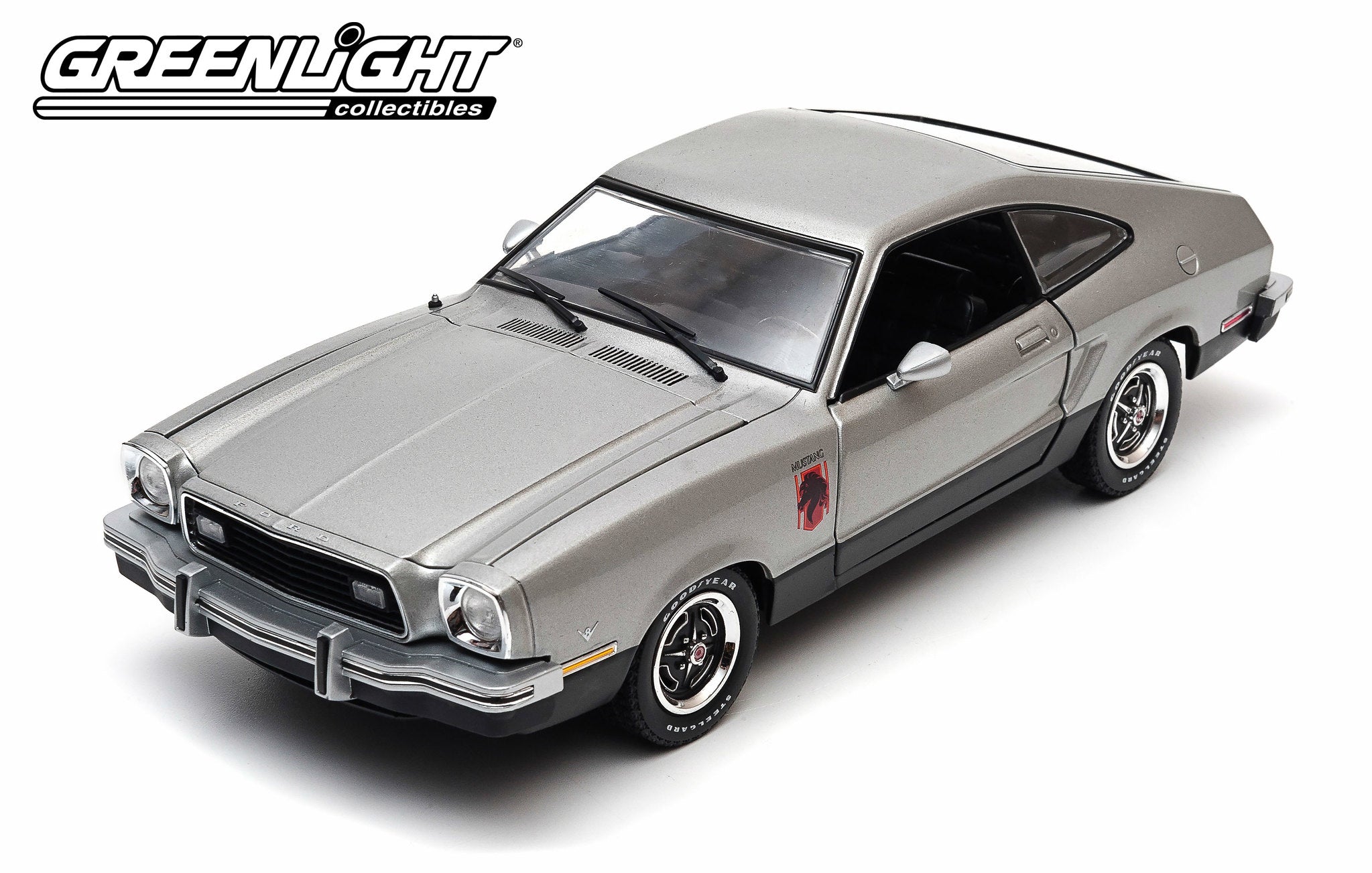 GreenLight 1:18 1976 Ford Mustang II Stallion Silver 12890