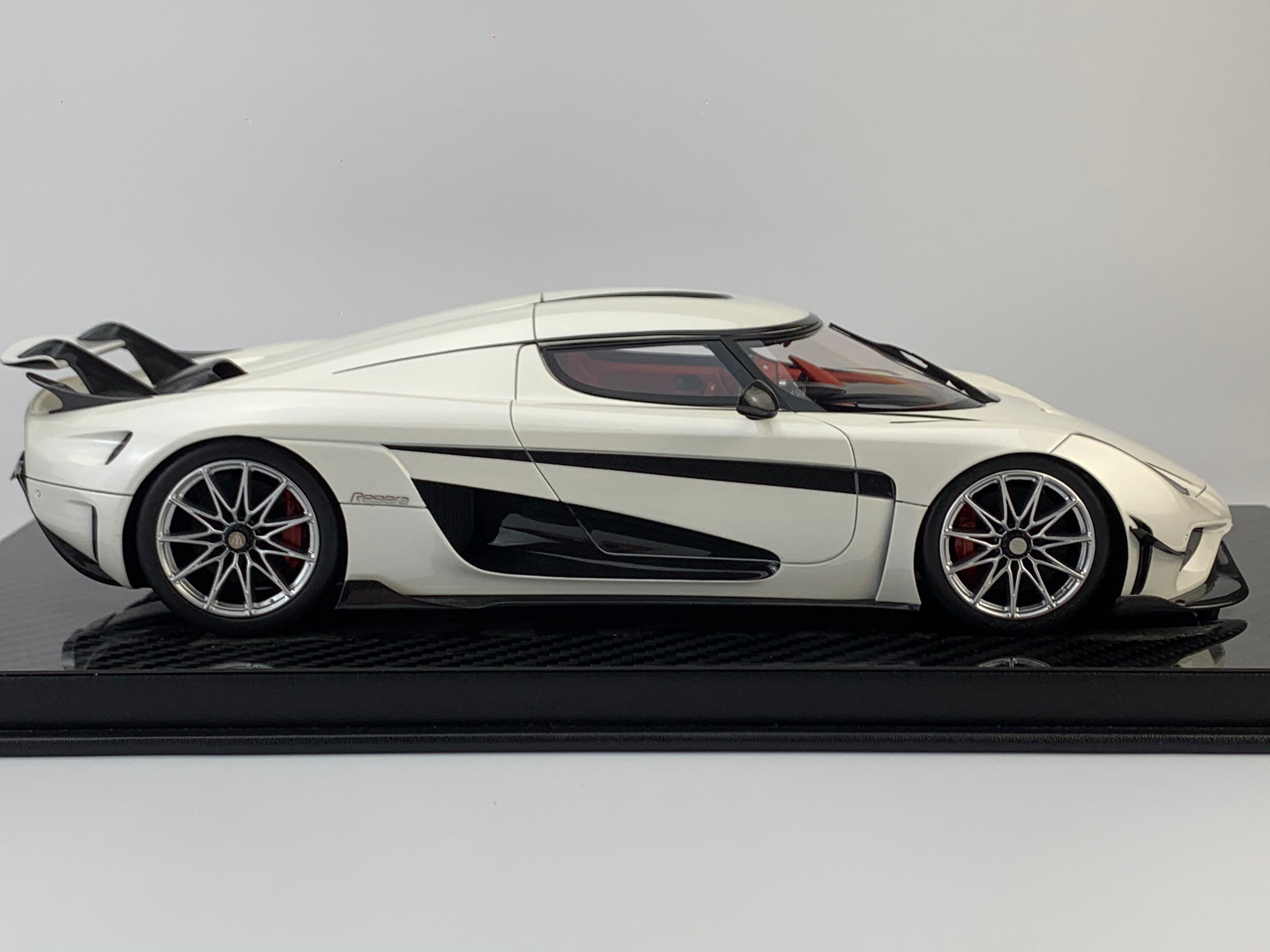 Frontiart 1:18 Koenigsegg Regera Pearl White F071-29