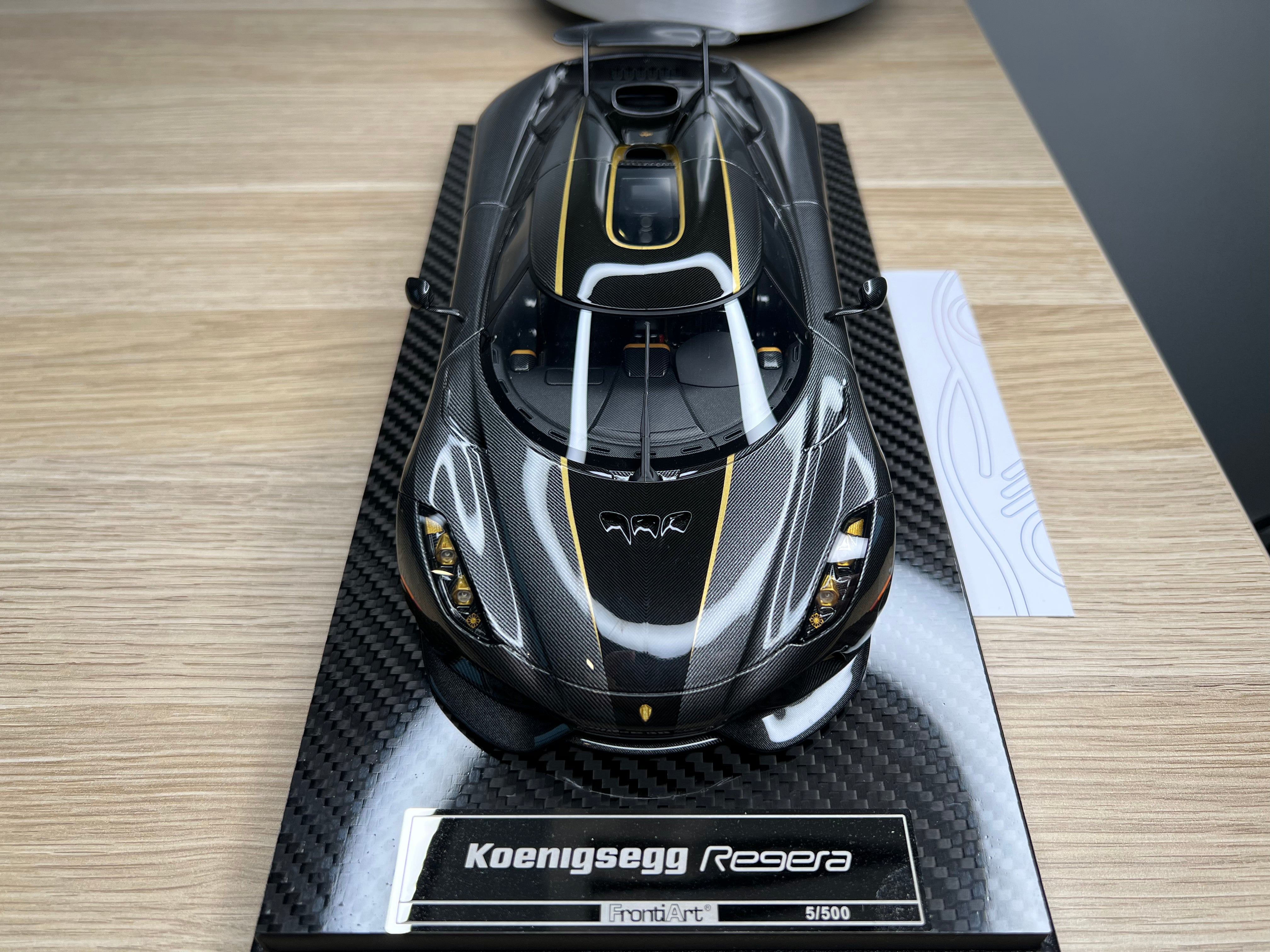 Koenigsegg Regera Golden Knight - 1:18