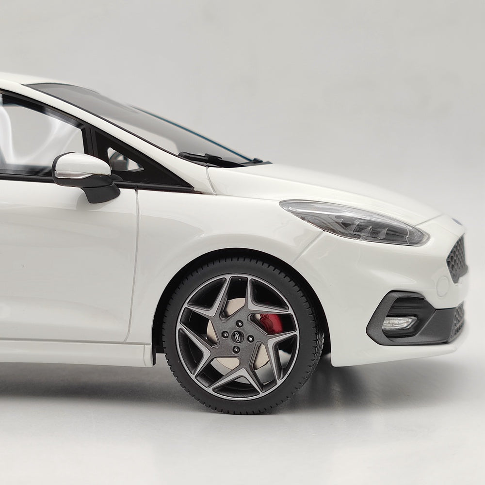 DNA Collectibles 1/18 Ford Fiesta ST 2020 DNA000142 Resin Model Limited White Toy Car