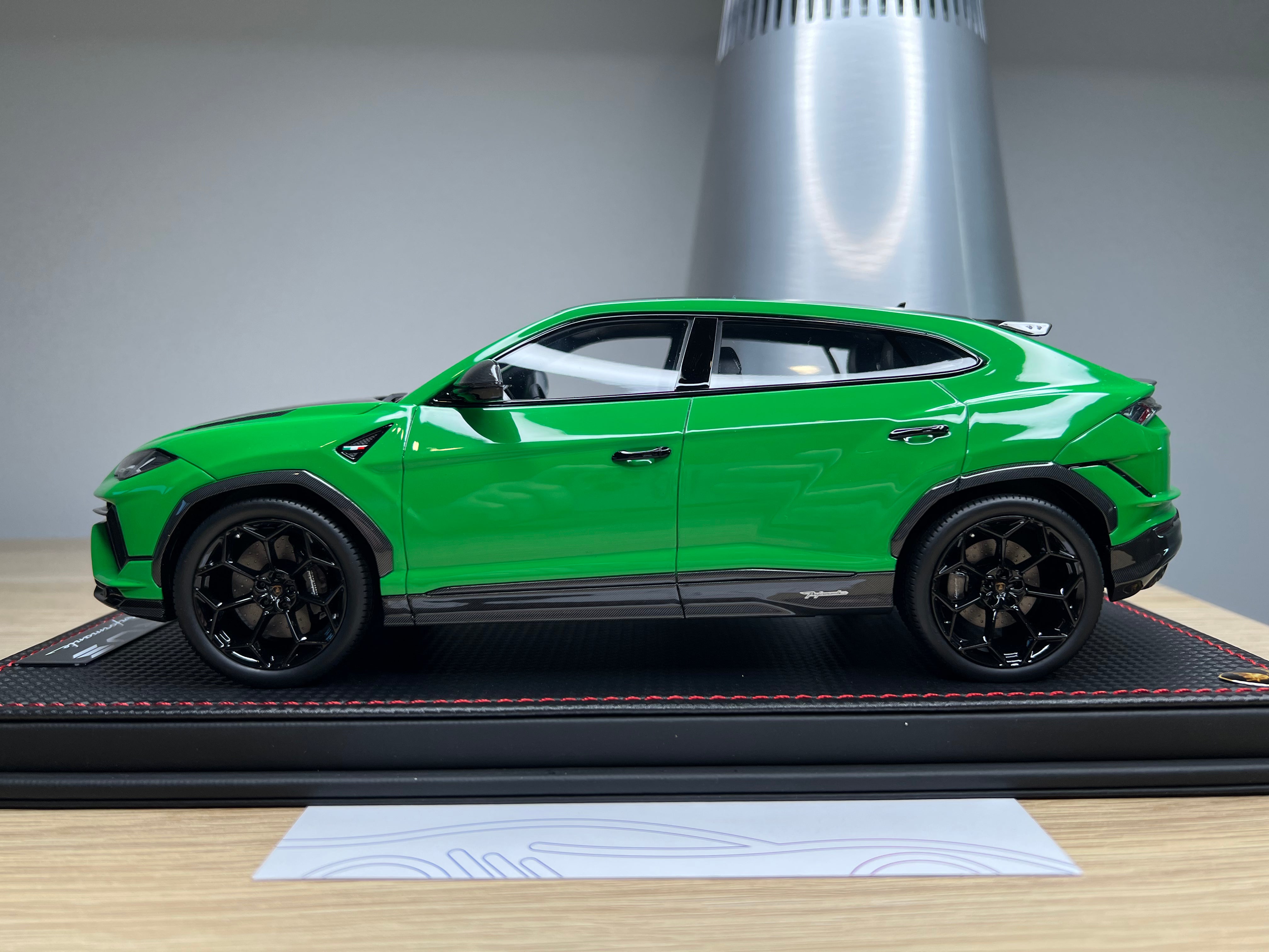 Lamborghini Urus Performante - Verde Viper - 1:18
