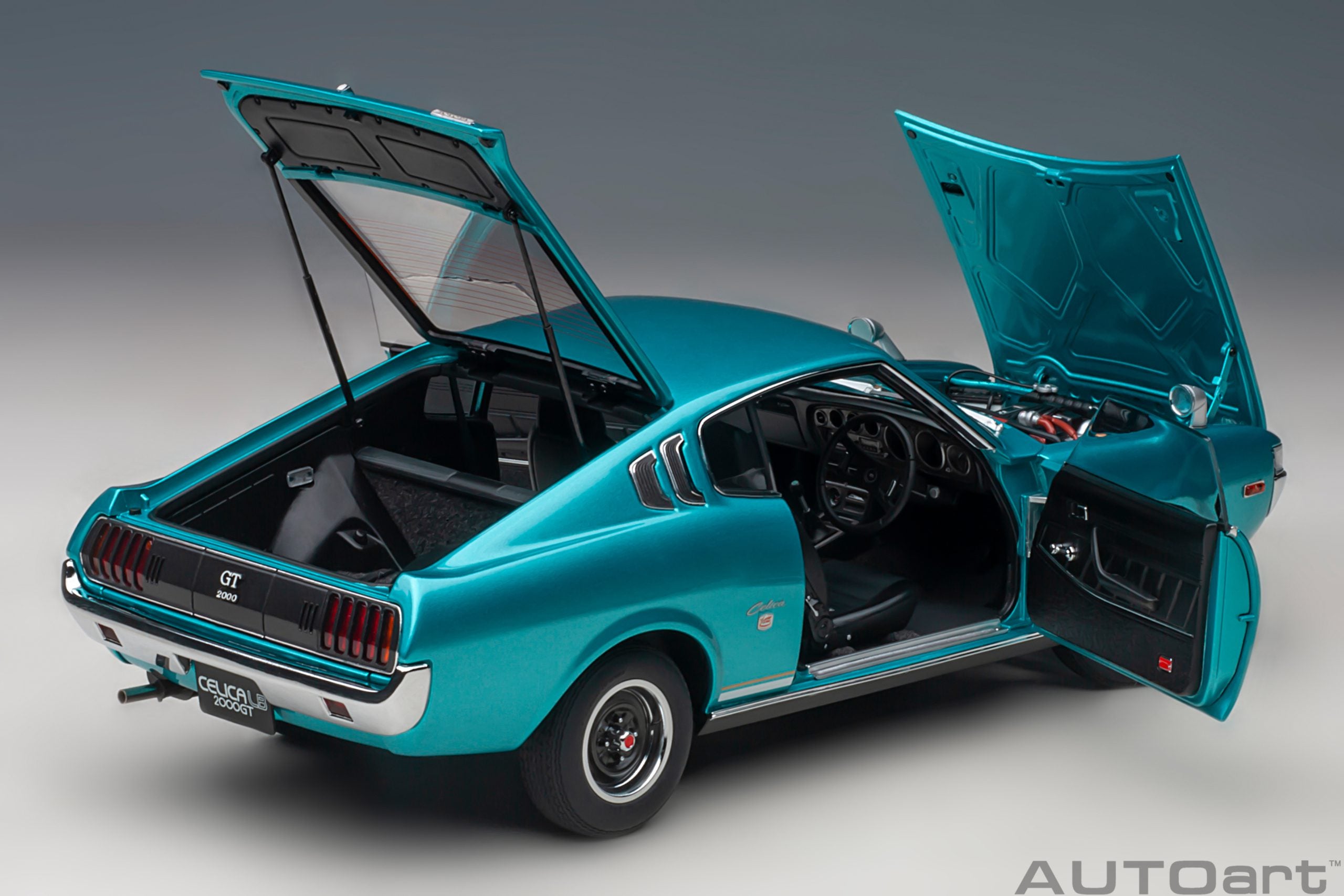 AUTOart 1:18 Toyota Celica Liftback 2000GT (RA25) 1973 (Turquoise Blue Metallic) 78767