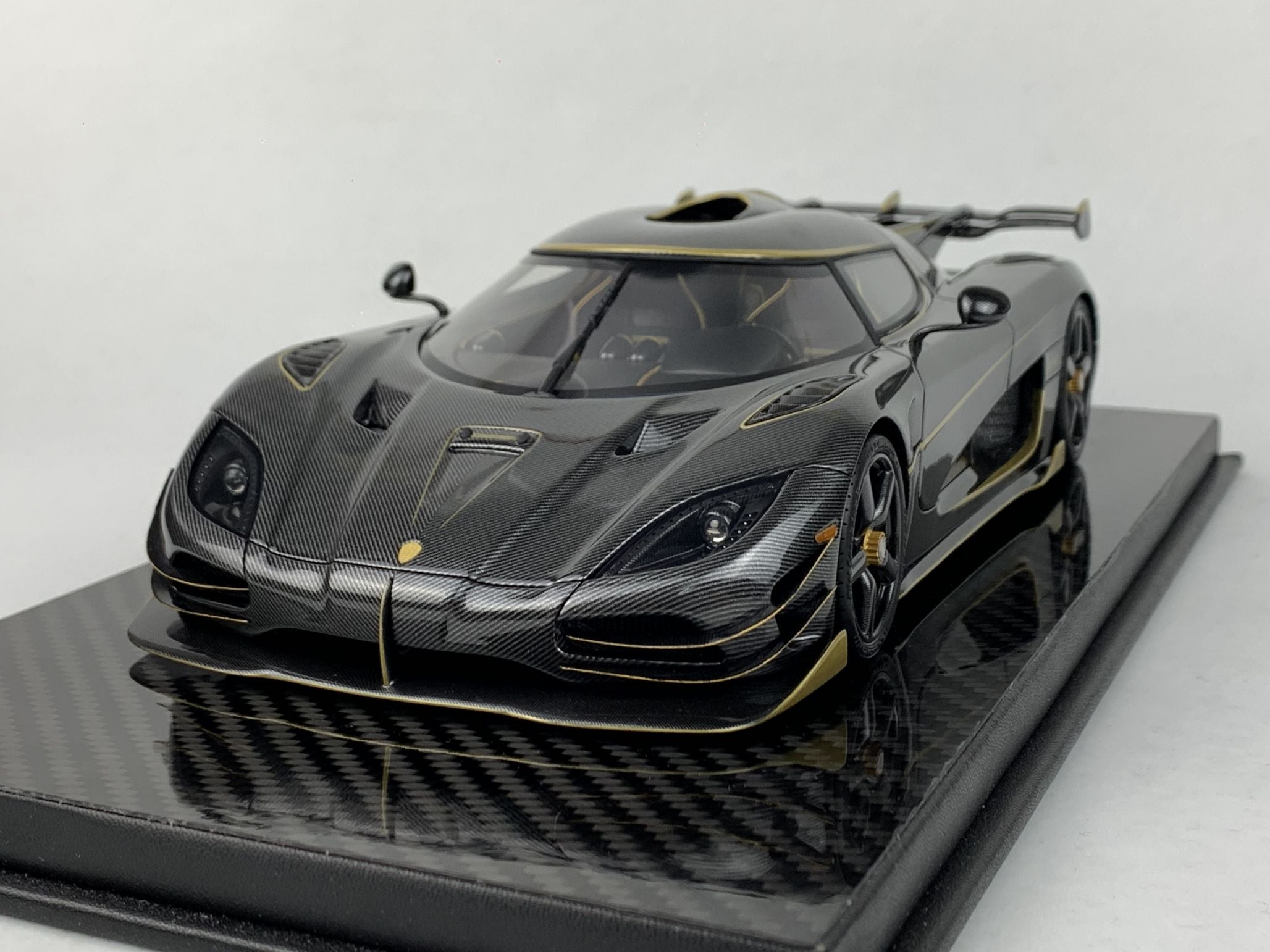 Frontiart 1:18 Koenigsegg Agera RS phoenix Carbon gold F078-156