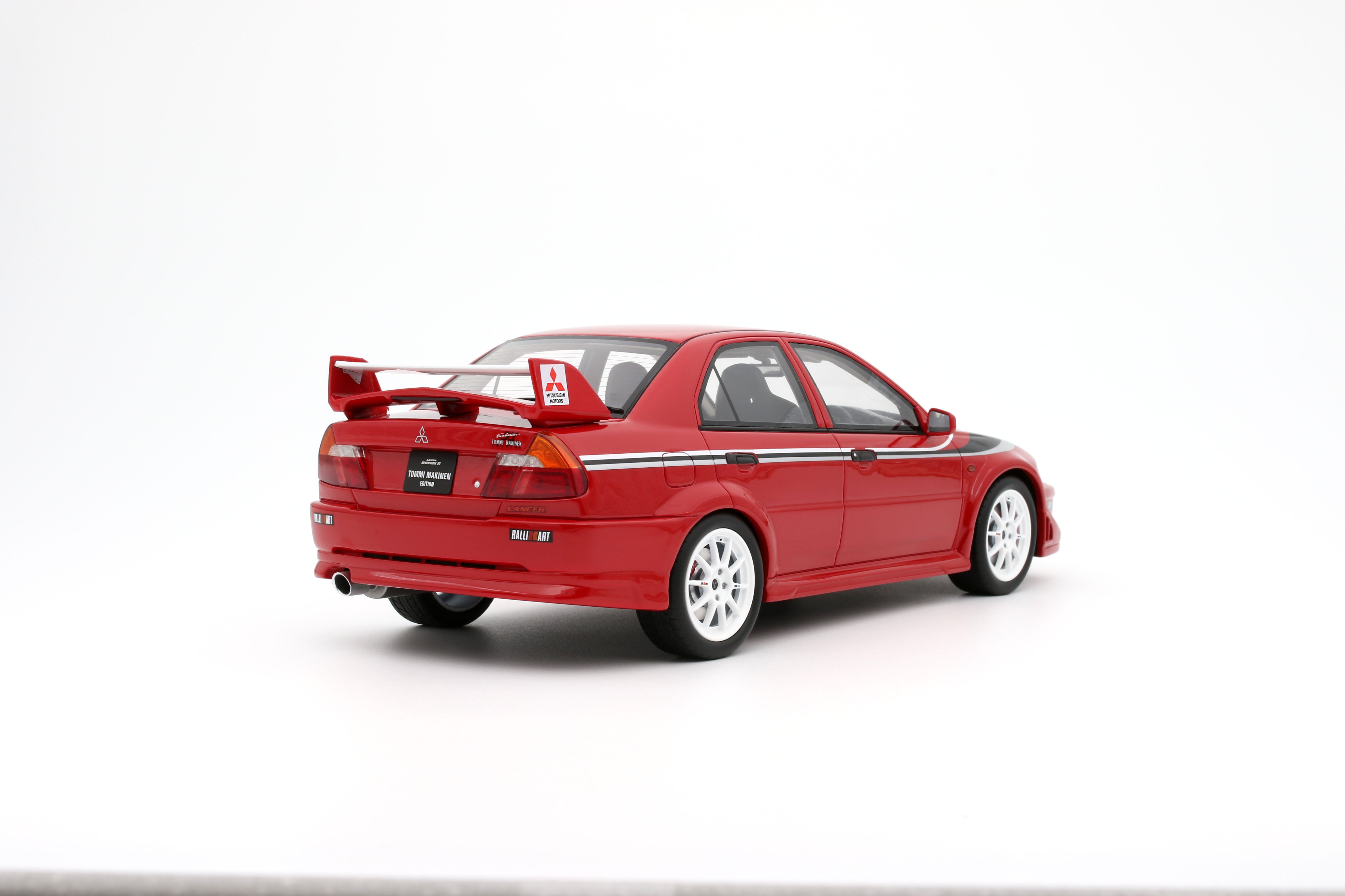OTTO 1:18 Mitsubishi Lancer EVO VI Tommi Makinen 1999 OT422