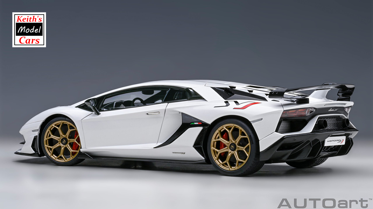 [1/18 Scale] Lamborghini Aventador SVJ in Bianco Asopo/Pearl White by AUTOart Models