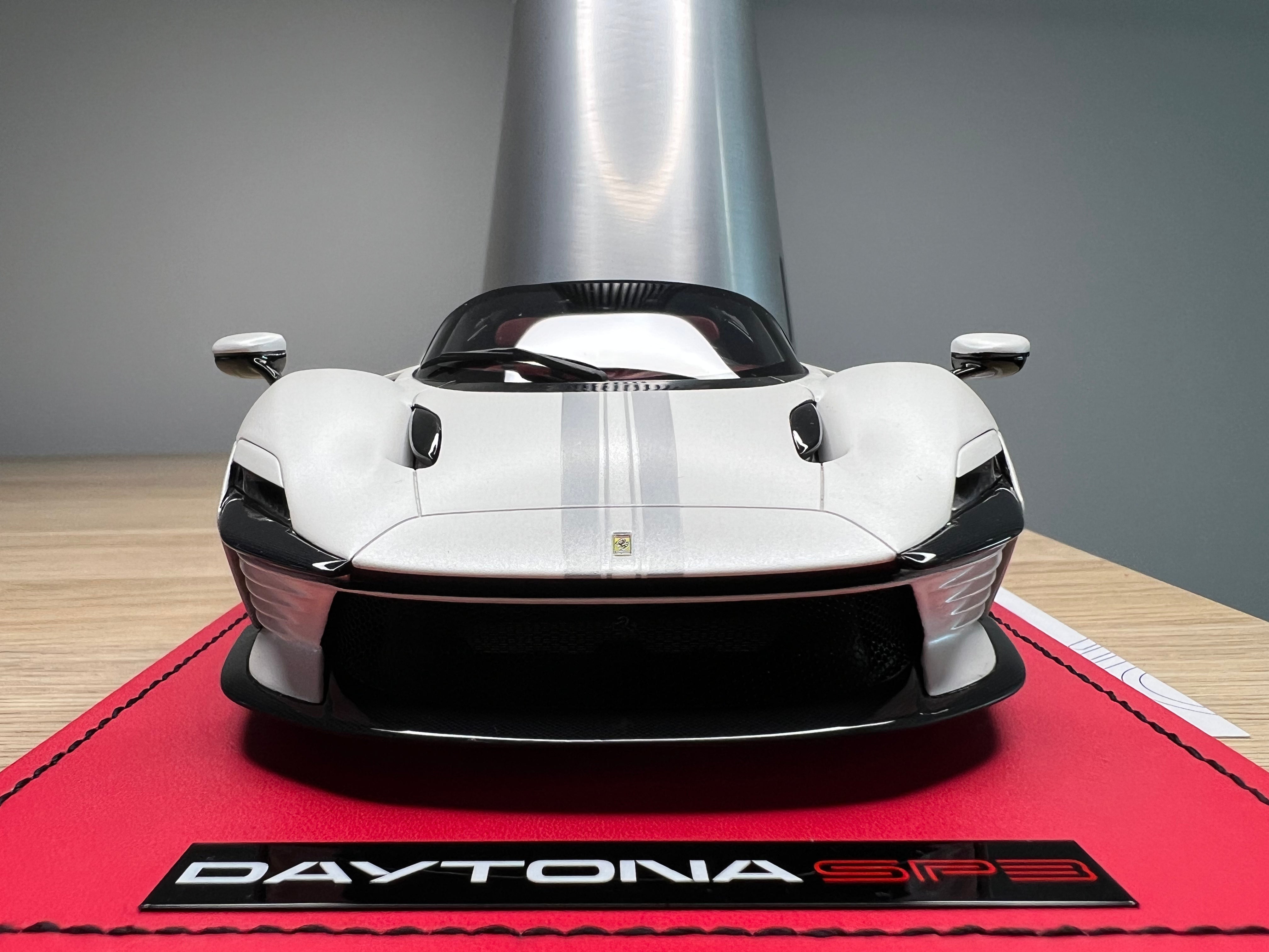 Ferrari Daytona SP3 Icona - Pearl White - 1:18
