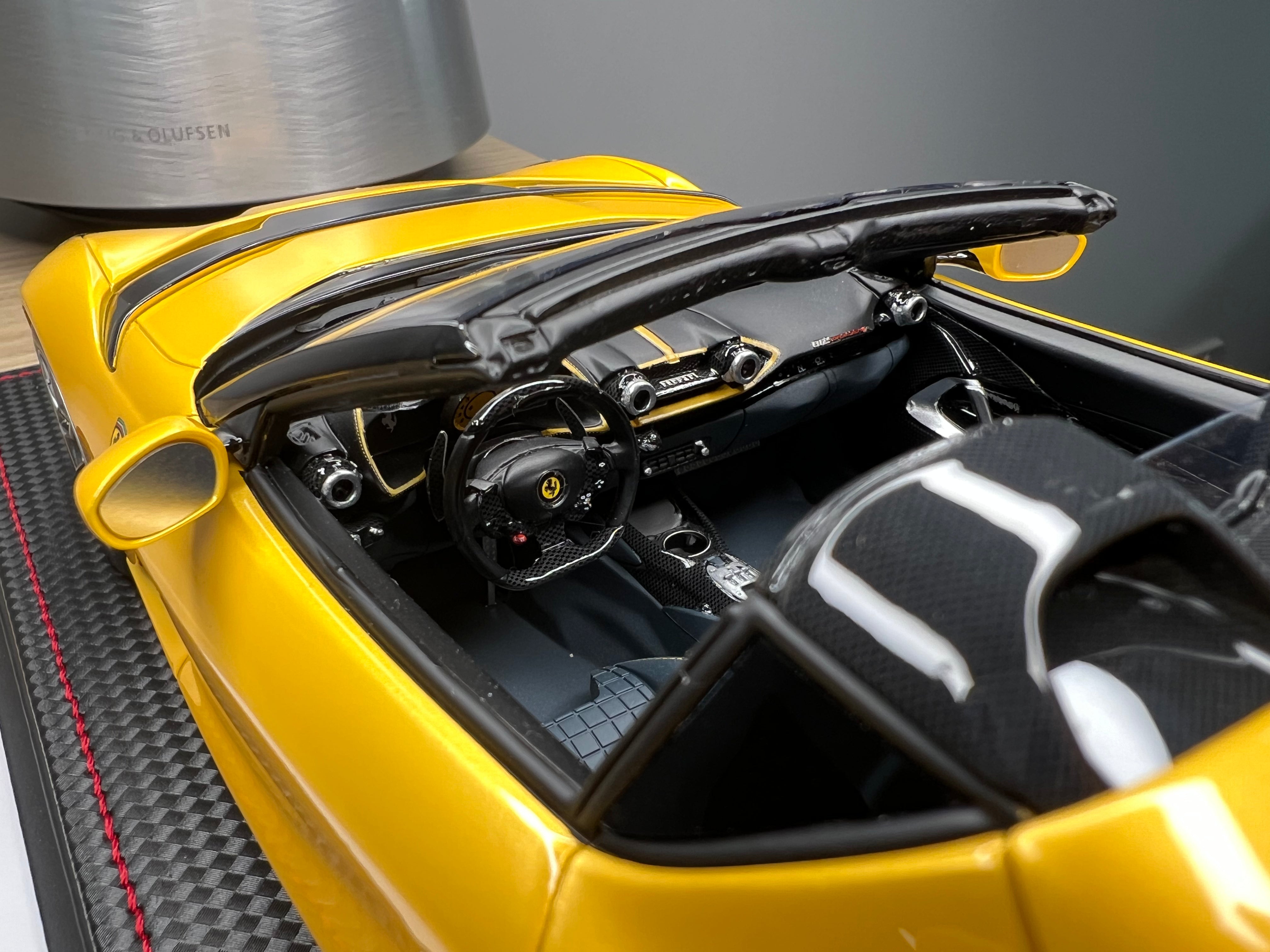 Ferrari 812 Competizione A - Giallo Tristrato - 1:18