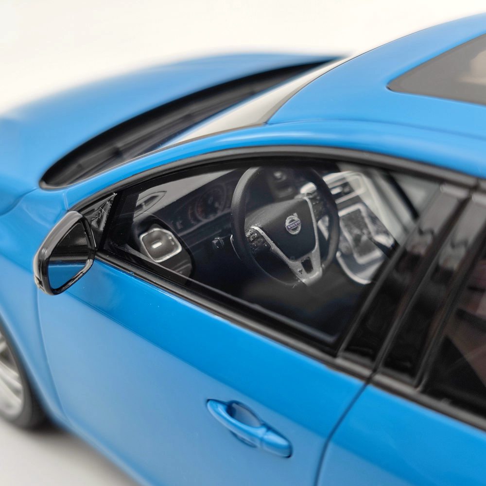 DNA Collectibles 1/18 Volvo V60 Polestar Engineered DNA000123 Resin Model Blue Toys Car Gift