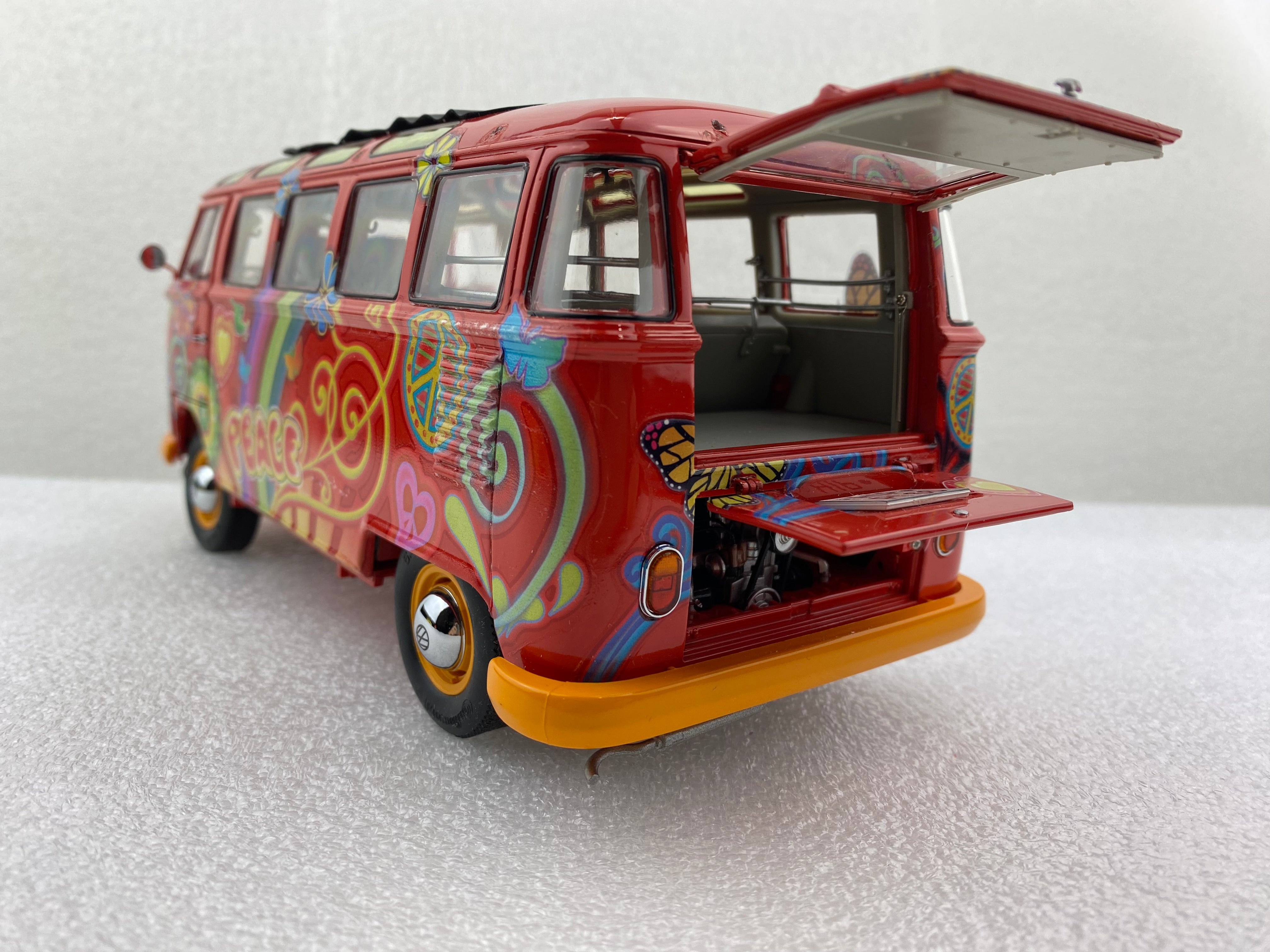 Schuco 1:18 Volkswagen T1 Samba