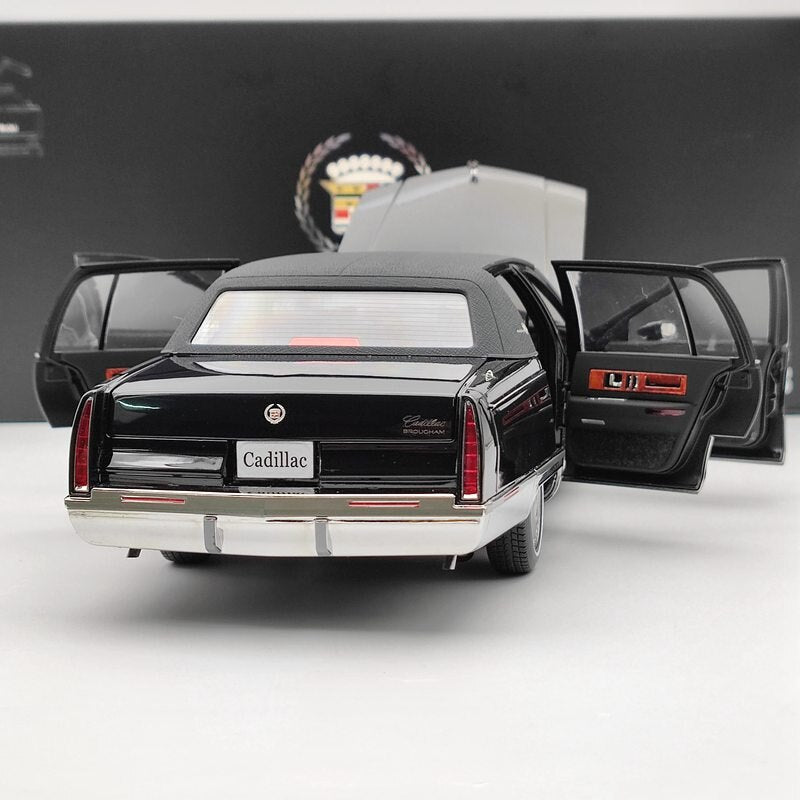 1:18 GM Cadillac Fleetwood Sedan 1993 Black Diecast Miniature Model Car Edition Collection Auto Gift