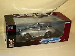1:18 Yatming Shelby AC Cobra '64 427 SC