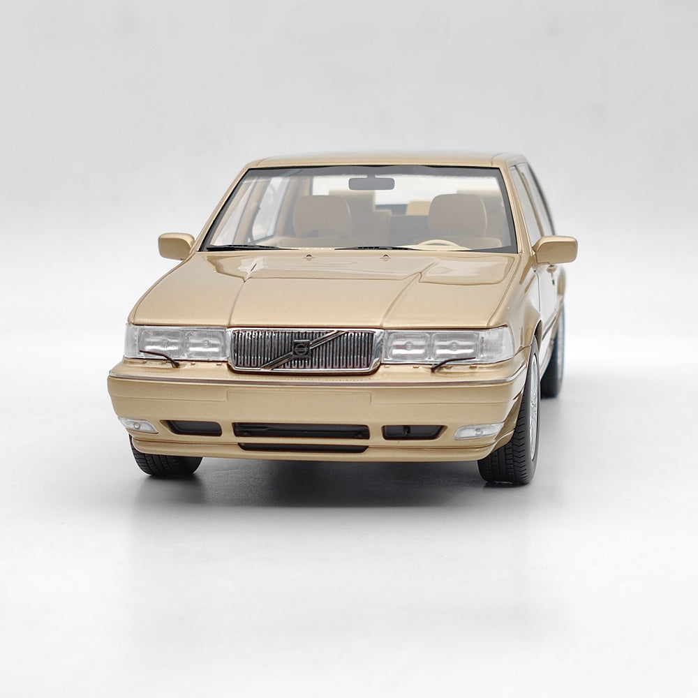 DNA Collectibles 1/18 Volvo S90 Royal Level 3 1998 DNA000152 Resin Model Gold Toy Car Gift