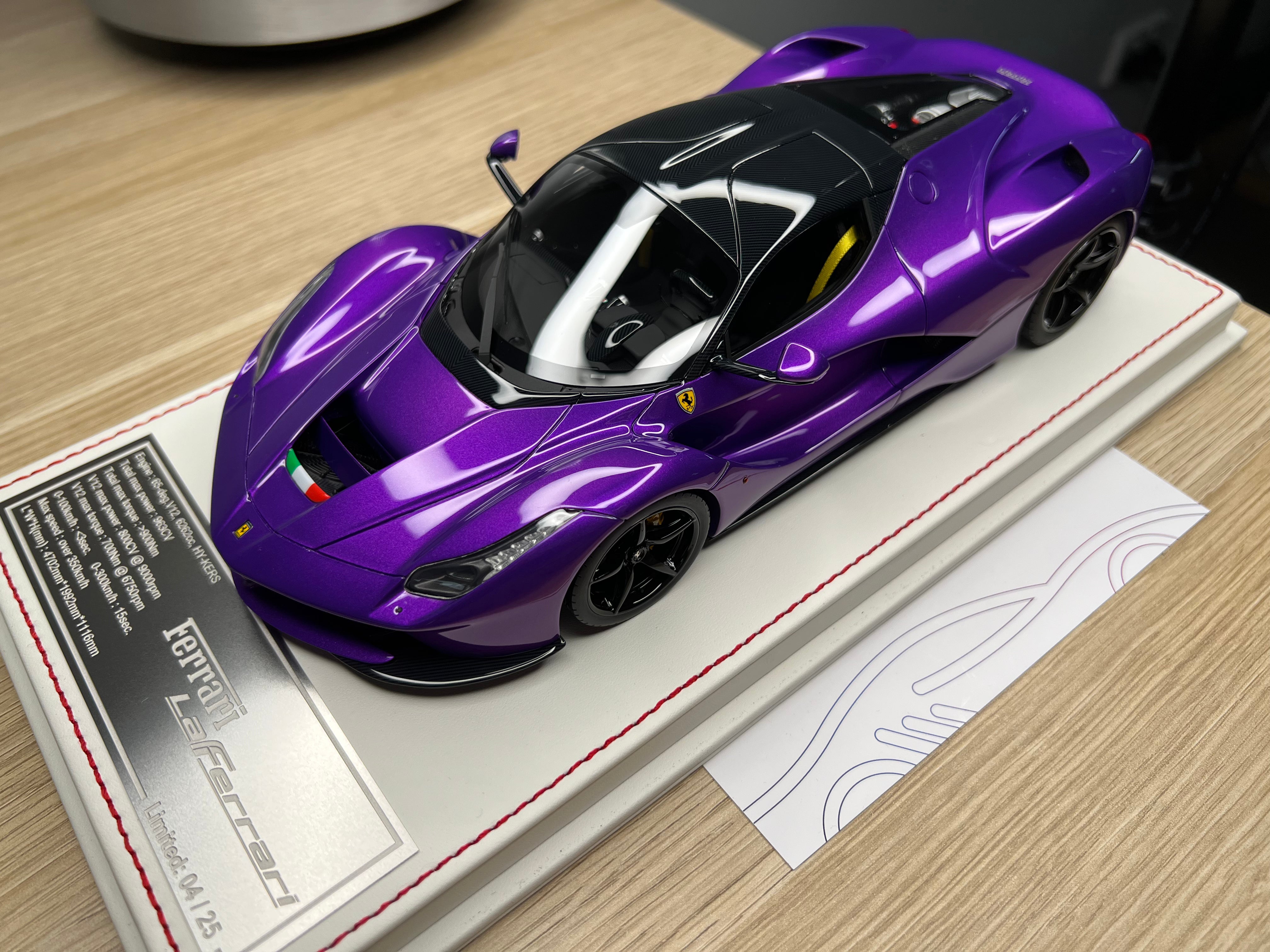 Ferrari LaFerrari - Purple D&G Davis & Giovanni - 1:18