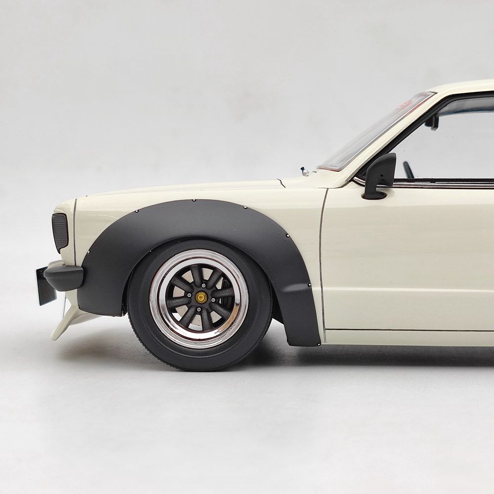 Ignition Model 1/18 Mazda Savanna (S124A) Racing White IG2033 Resin Model Car Toys Gift