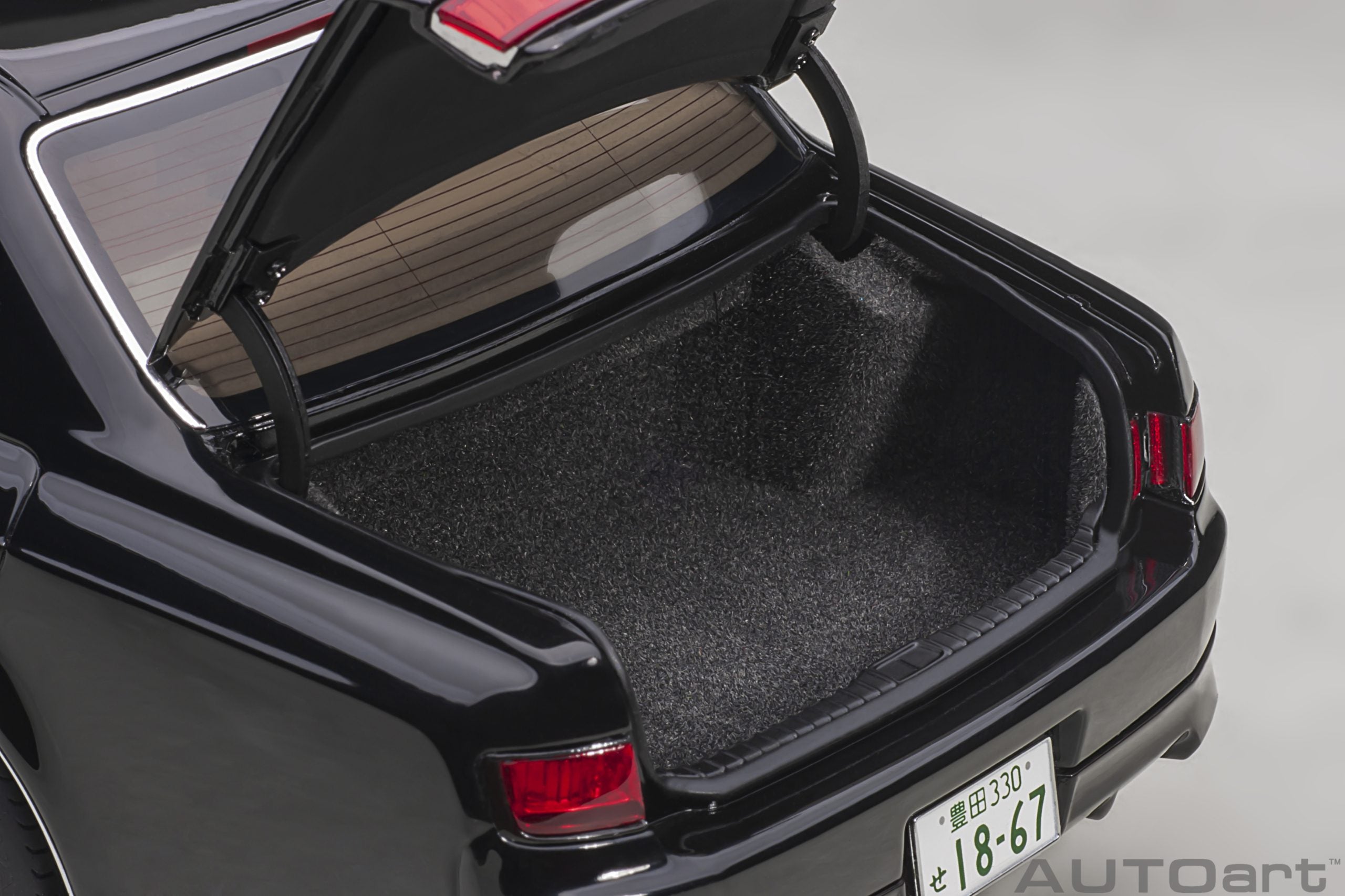 AUTOart 1:18 Toyota Century GRMN (Black) 78763