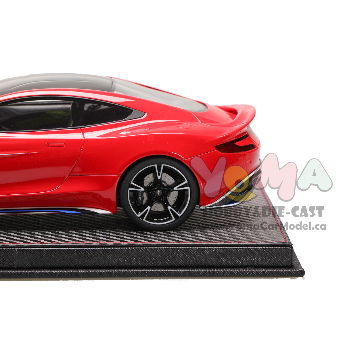 Frontiart AvanStyle 1:18 Aston Martin Vanquish S Red AS018-06