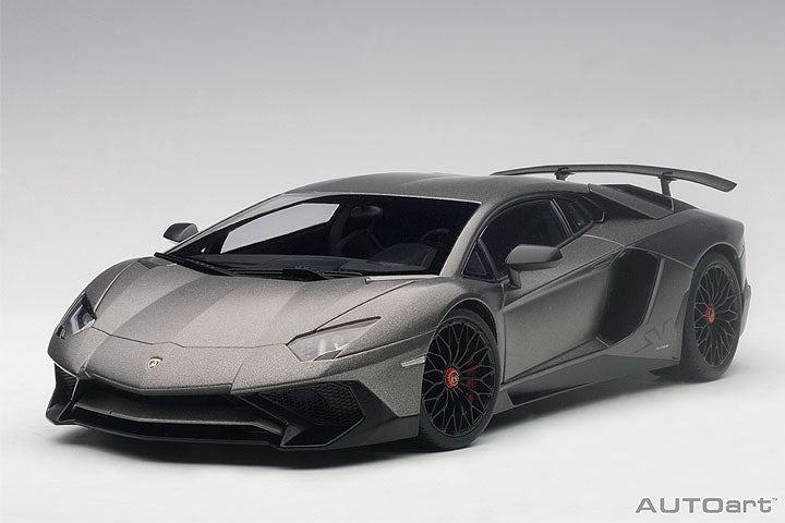 LAMBORGHINI AVENTADOR LP750-4 SV (GRIGIO TITANS/MATT GREY)