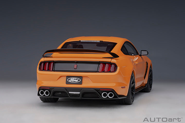 AUTOart 1:18 FORD SHELBY GT-350R (FURY ORANGE) 72929