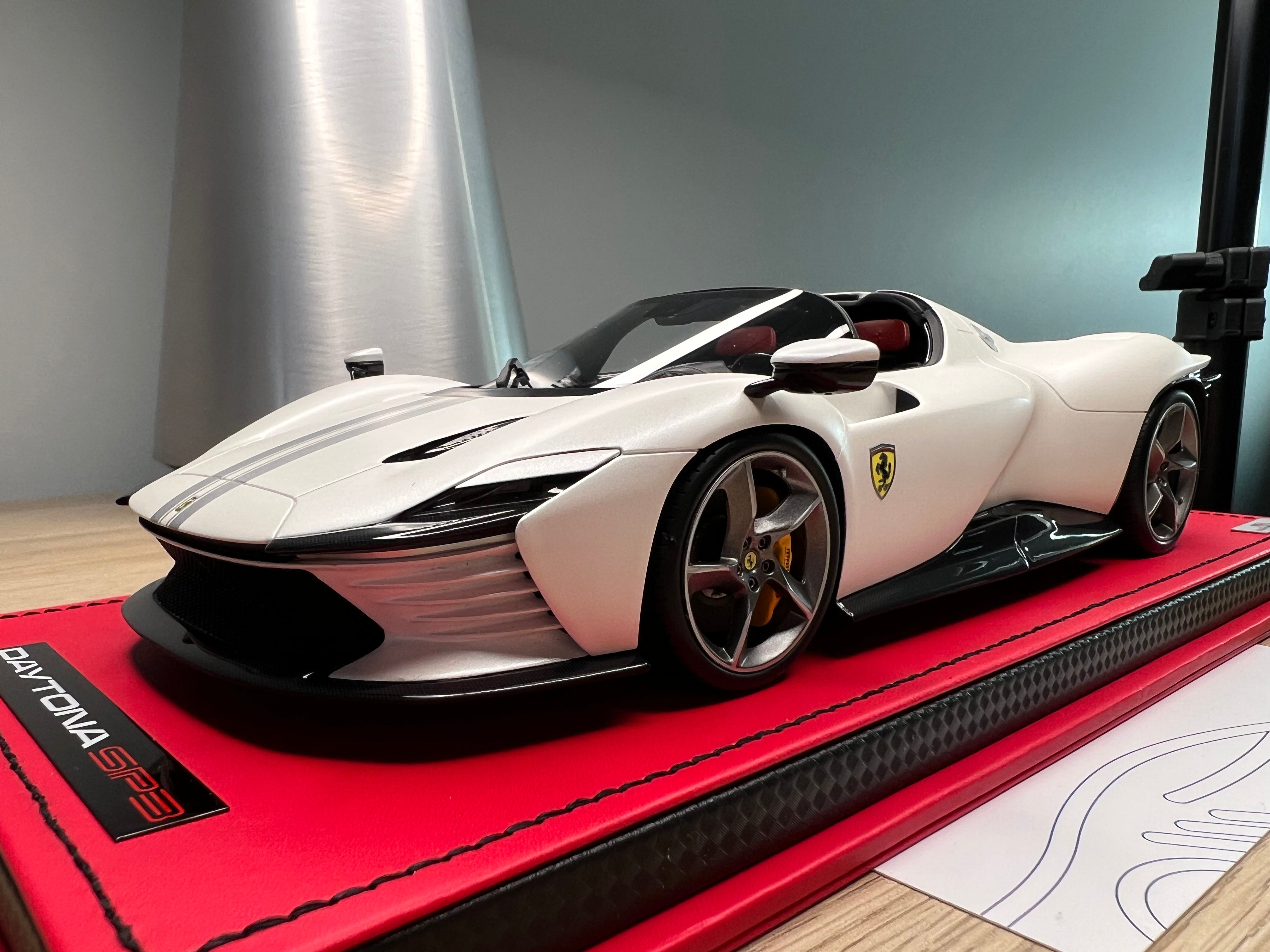 Ferrari Daytona SP3 Icona - Pearl White - 1:18