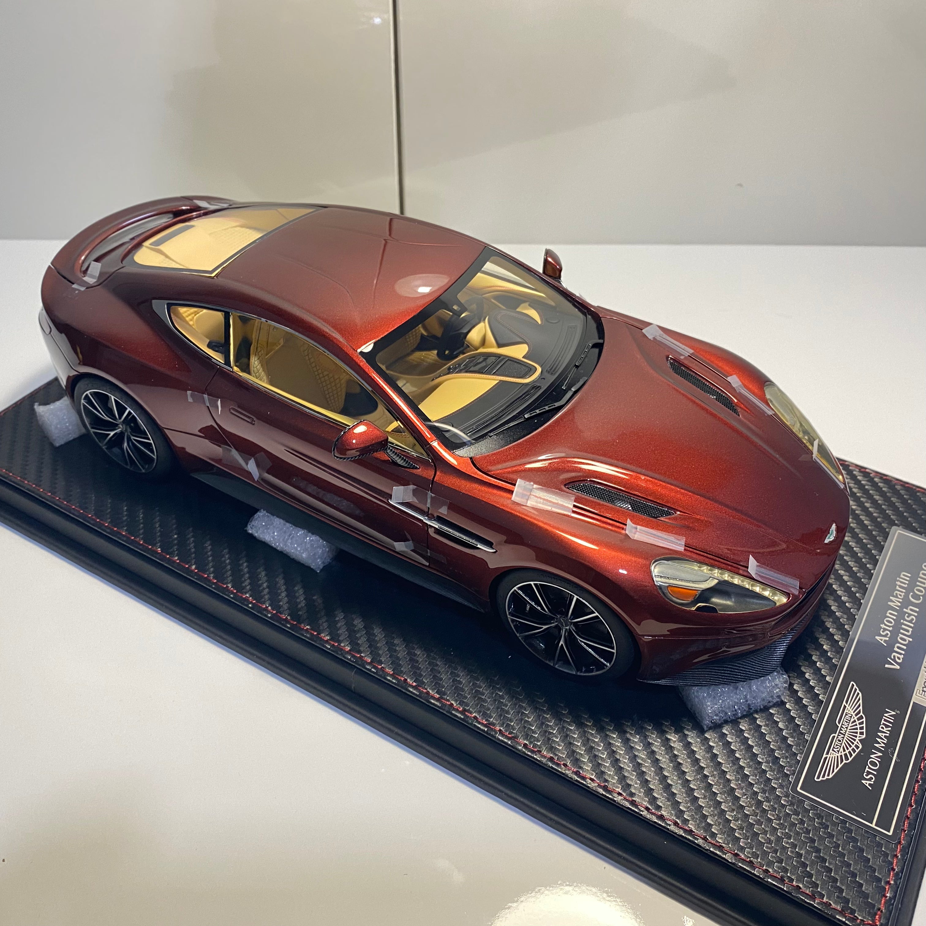 Frontiart 1:18 Aston Martin Vanquish coupe Open Bronze FA008-59