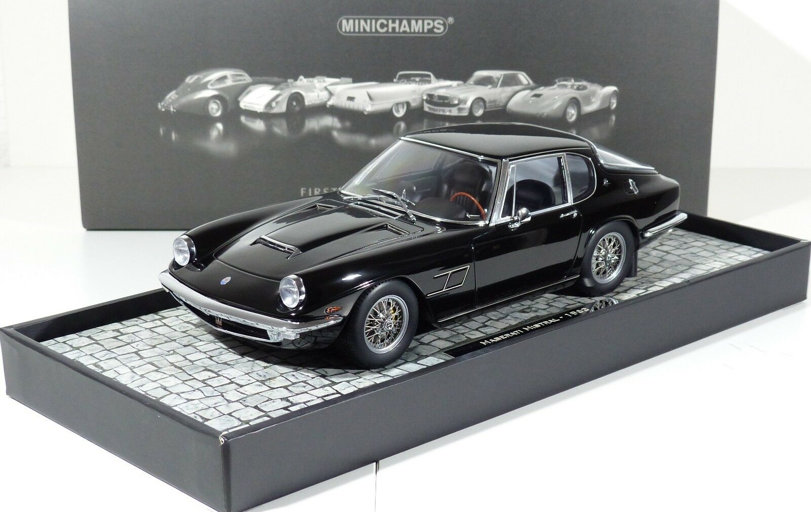 Minichamps 1:18 Maserati Mistral Coupe 1963 Black 107123421
