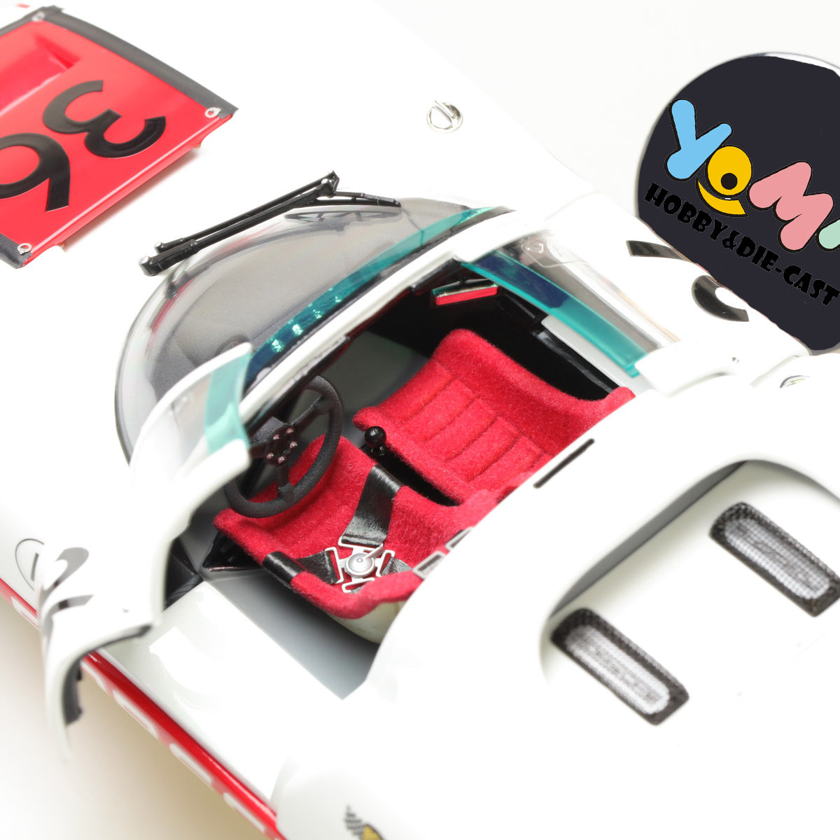 EXOTO 1:18 1967 Porsche 910 #36 Sebring Winner MTB00066B