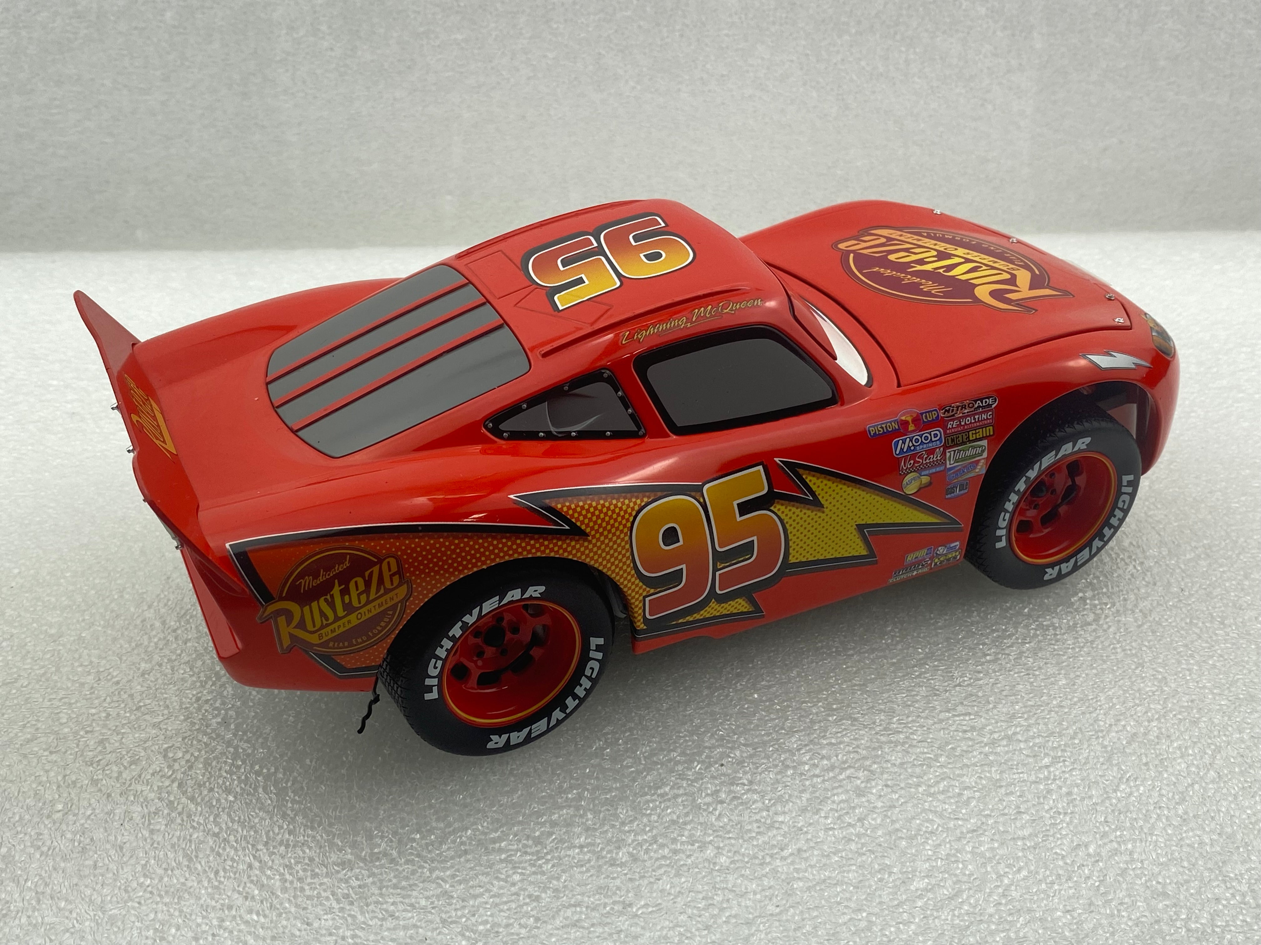 Schuco 1:18 Disney Lightning McQueen Movie Car With Showcase 450036000 (Clearance Final Sale)